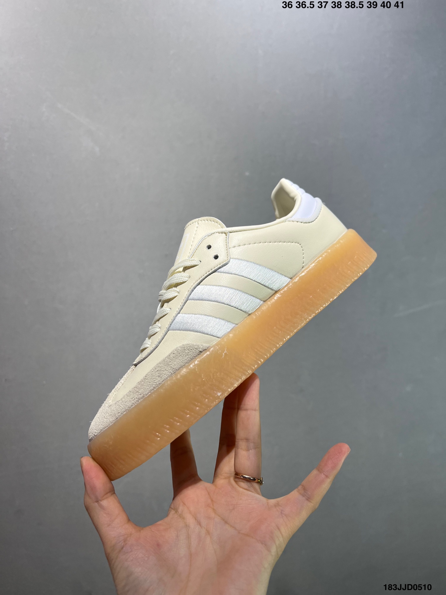 Adidas Originals Sambae W: Versatile Retro Sneakers for Everyday Style 4 i1746810935652 9814 0 2