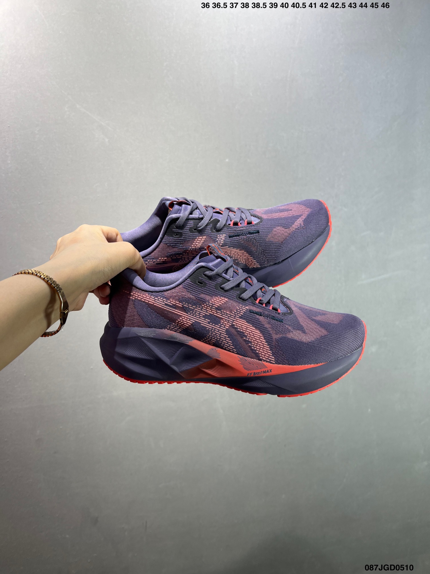 Asics NOVABLAST 5 LE Lightweight Cushioning Running Shoes - Style 1012B765-700 10 i1746812226357 2415 0 8