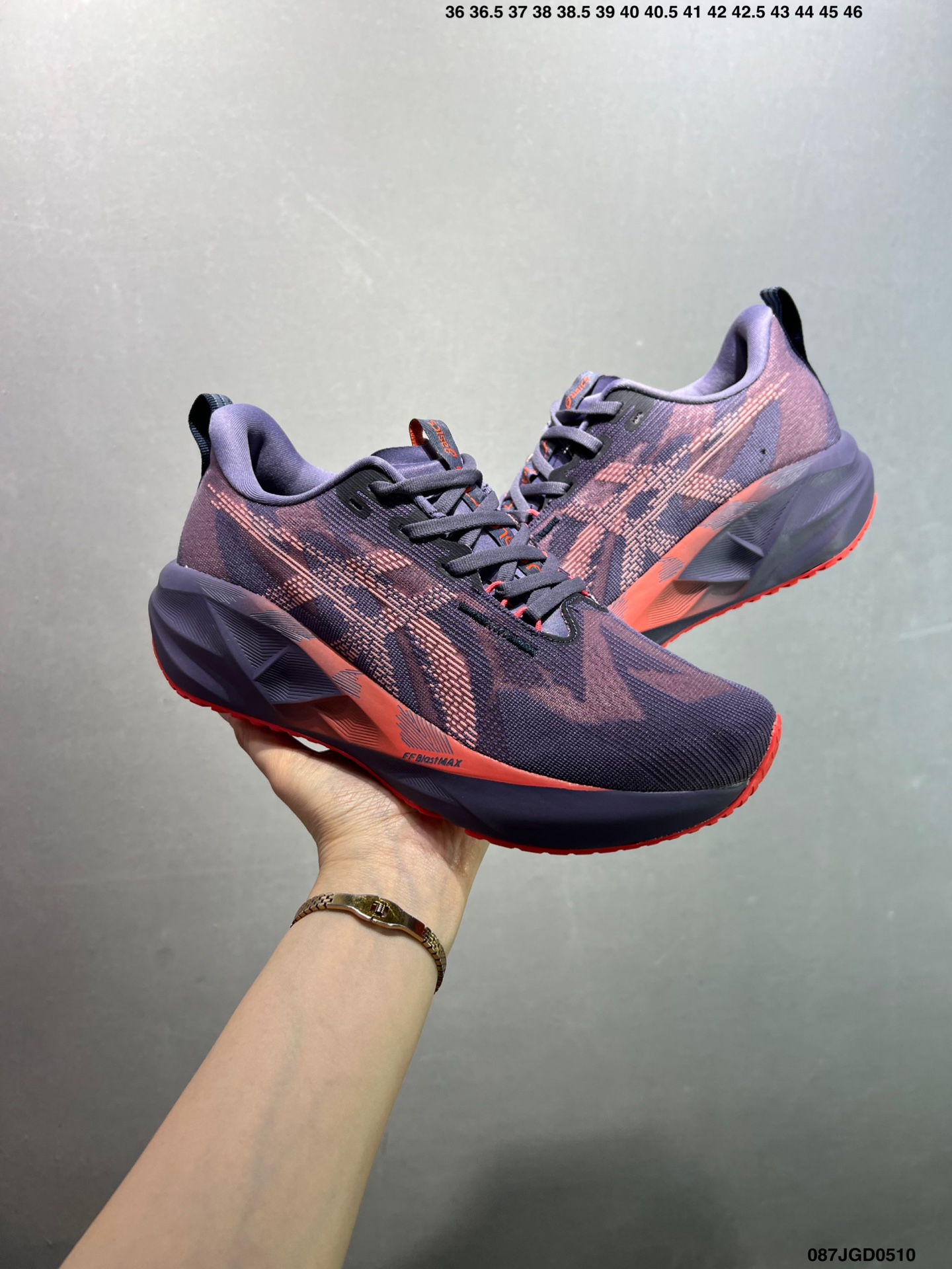 Asics NOVABLAST 5 LE Lightweight Cushioning Running Shoes - Style 1012B765-700 9 i1746812226380 9020 0 7