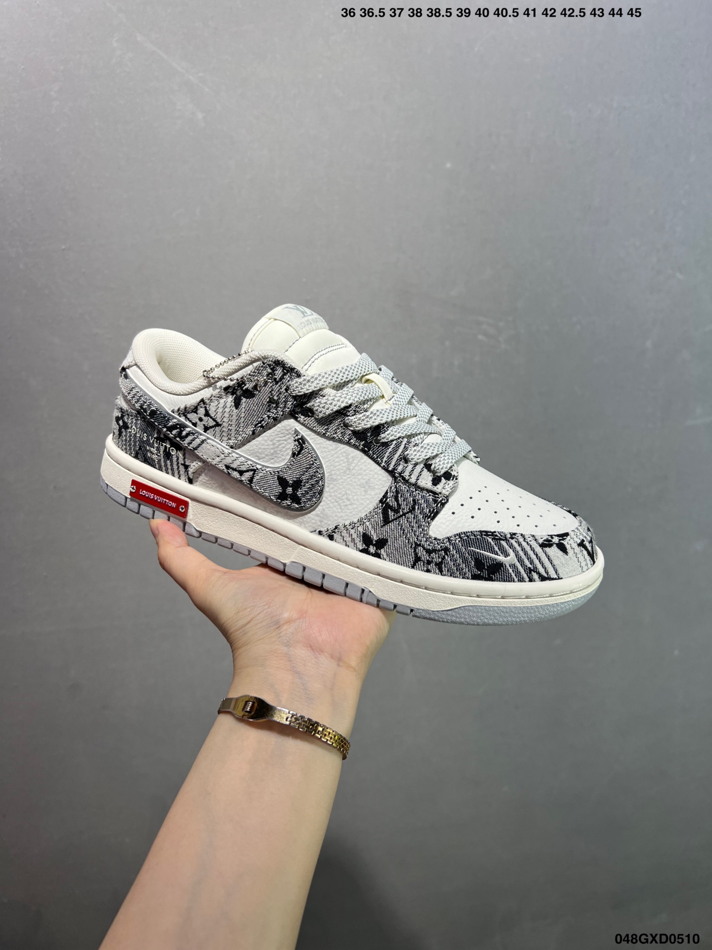 Louis Vuitton Dunk Low Custom Sneakers - Stylish and Comfortable SC9207-402 3 i1746812540966 7683 0 1