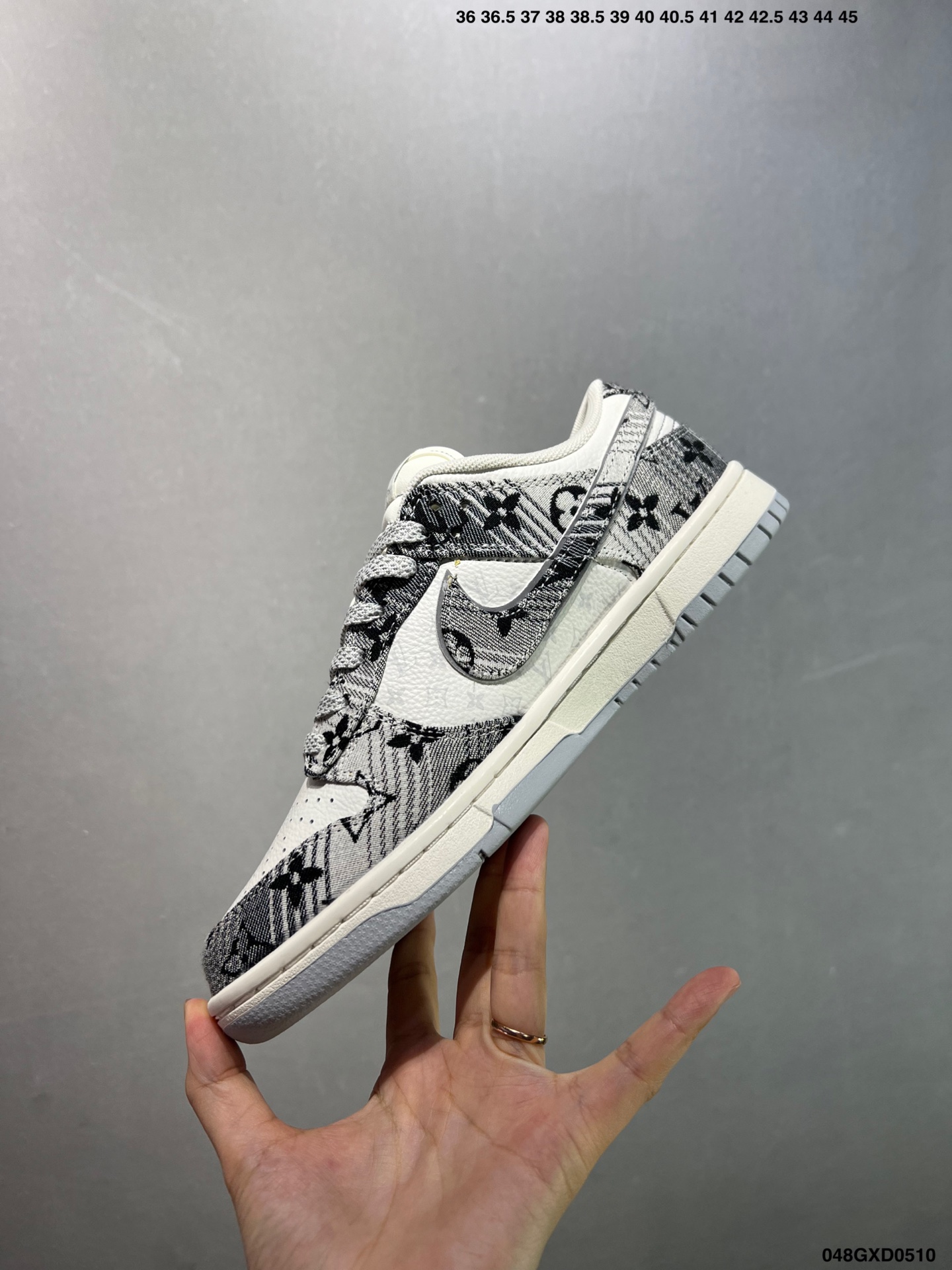 Louis Vuitton Dunk Low Custom Sneakers - Stylish and Comfortable SC9207-402 4 i1746812542714 8586 0 2
