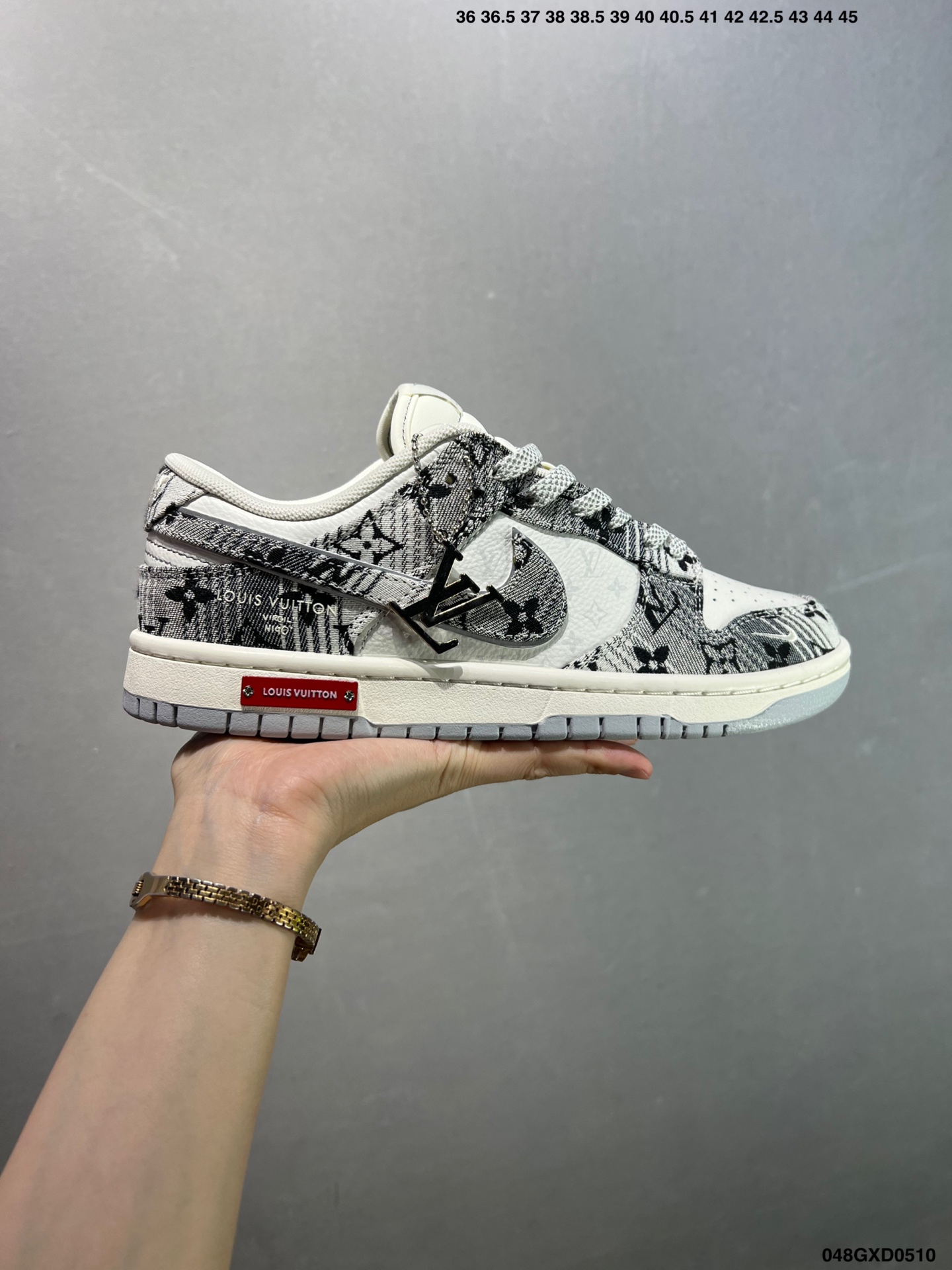 Louis Vuitton Dunk Low Custom Sneakers - Stylish and Comfortable SC9207-402 2 i1746812542725 3804 0 0