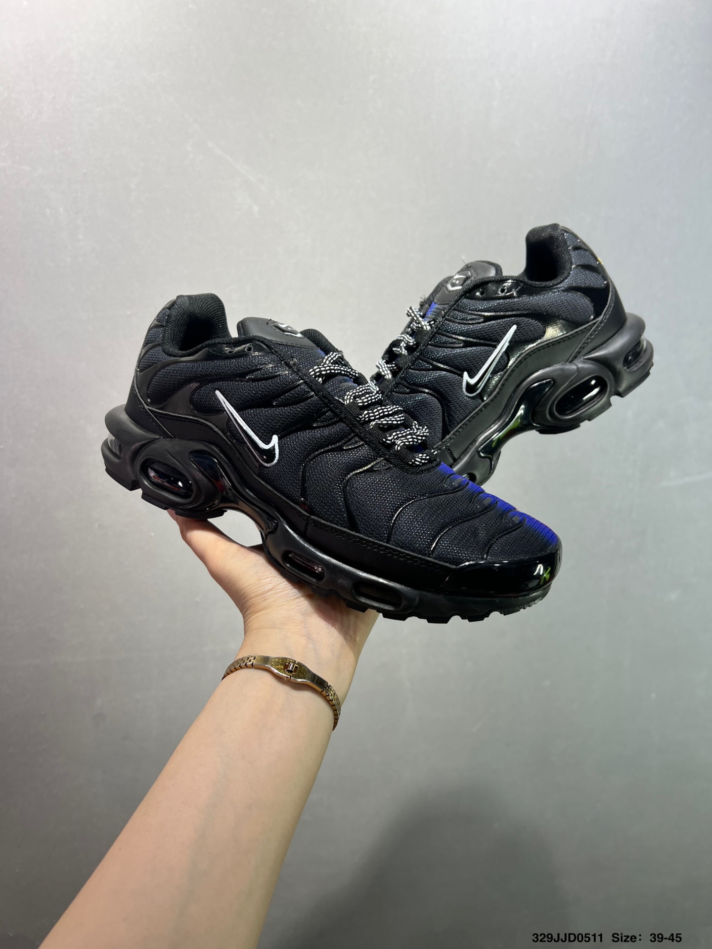 Nike Air Max Plus: Stylish, Breathable, and Comfortable Casual Sneakers 4 i1746890963466 3690 0 7