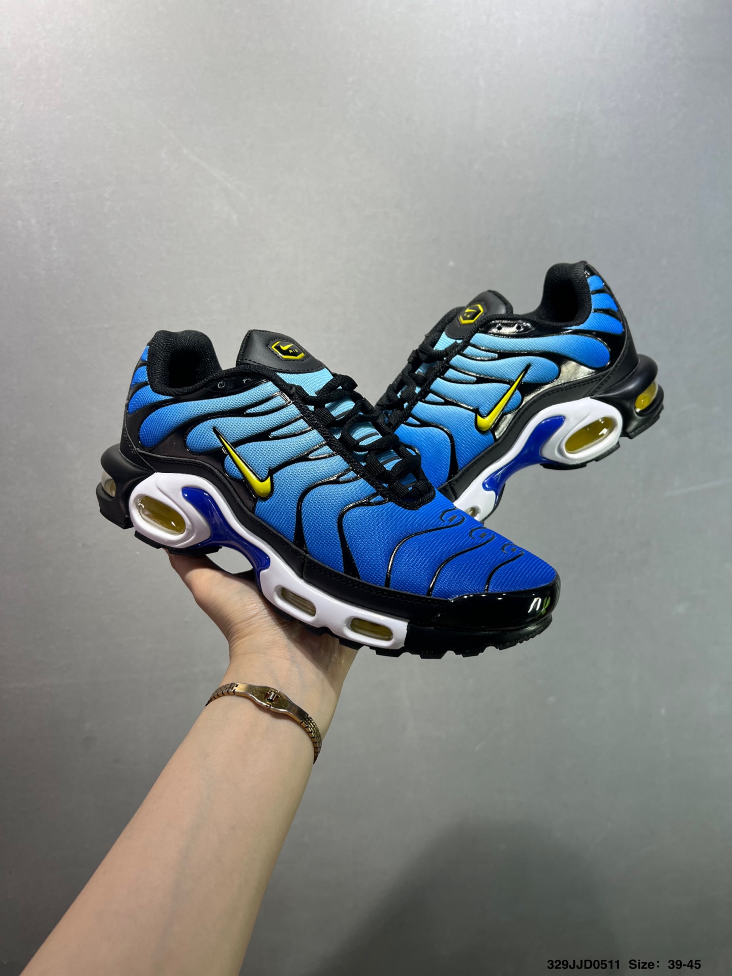 Nike Air Max Plus: Stylish, Breathable, and Comfortable Casual Sneakers 5 i1746890993419 5067 0 7