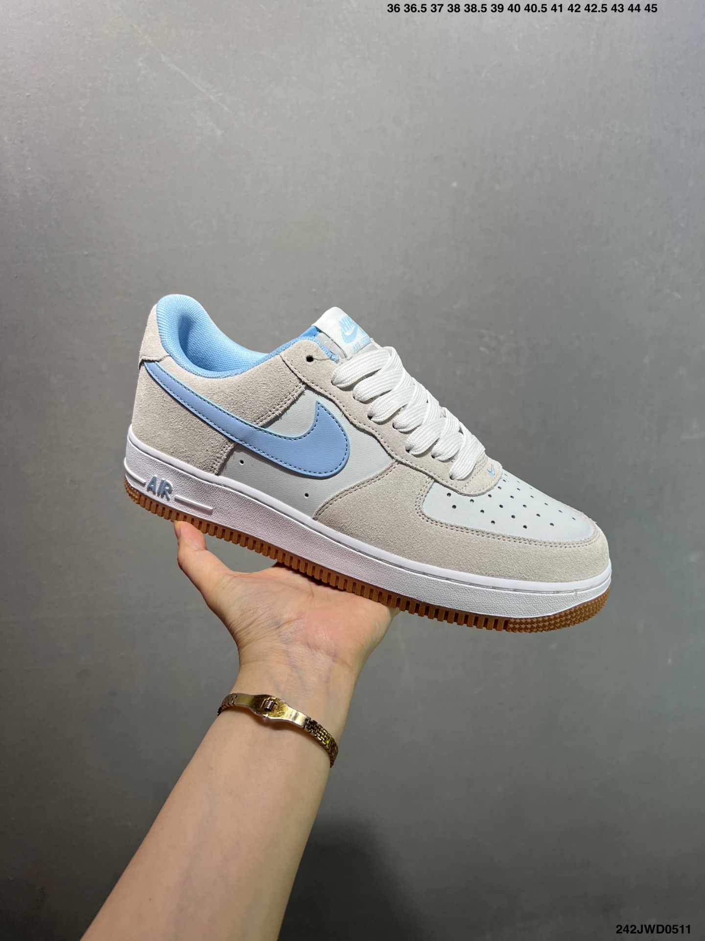 Nike Air Force 1 Low '07 Custom Sneakers - Supreme Collaboration 5 i1746896133596 1788 0 1