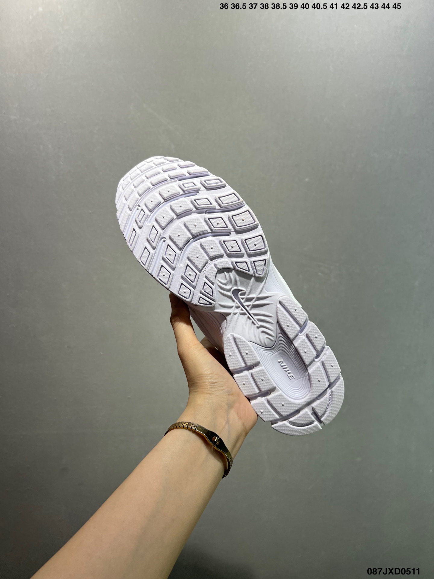 NK V5 RNR Athletic Shoes White Retro Y3K Style Lightweight Running Shoes 8 i1746898407414 7118 0 6