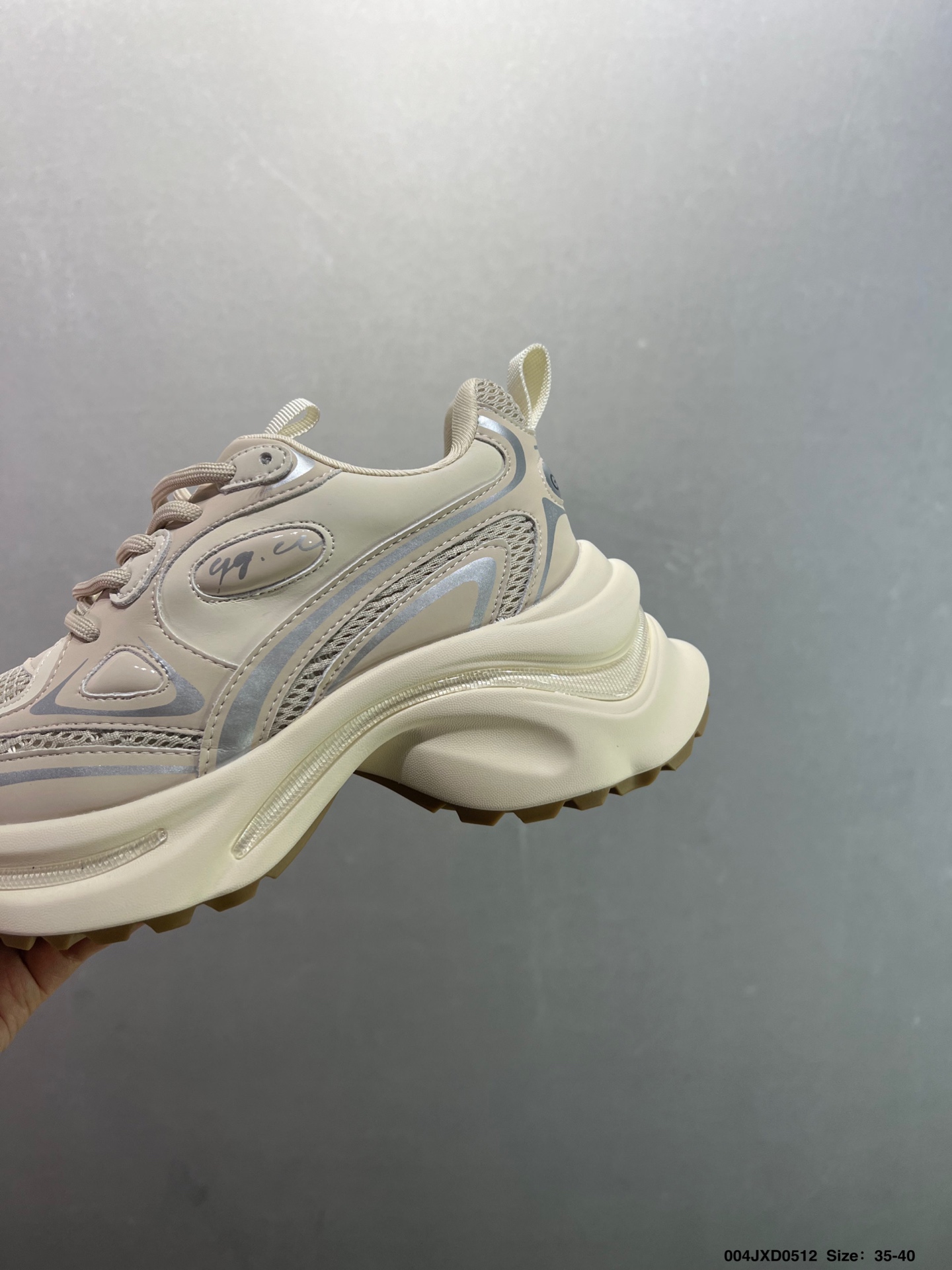 Gucci CC Women's Chunky Sneakers, Comfortable and Versatile 3 i1747067298057 1125 0 5