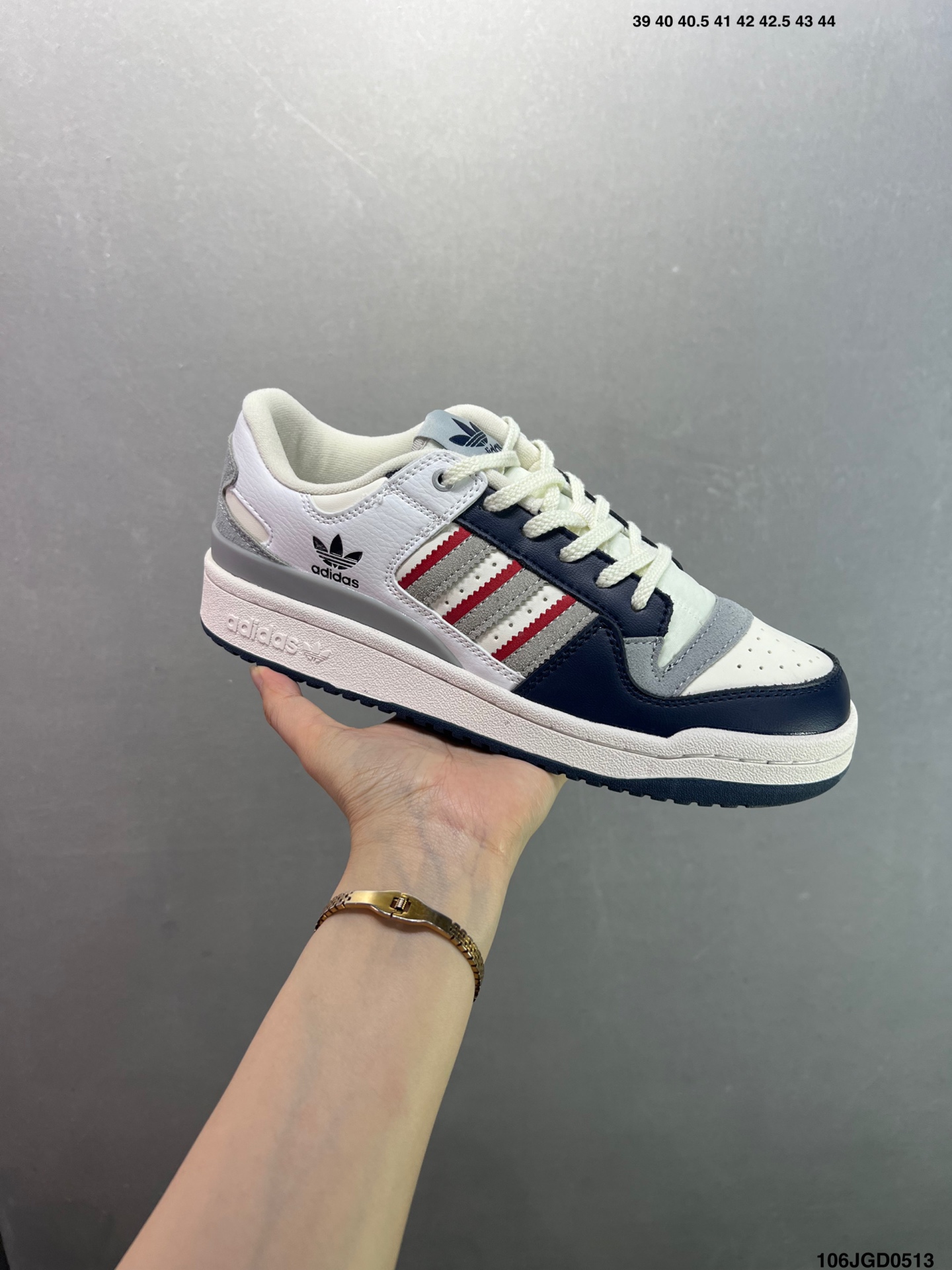 Adidas Forum Low CL: Versatile, Stylish Sneakers for Everyday Wear 3 i1747070112507 1373 0 1