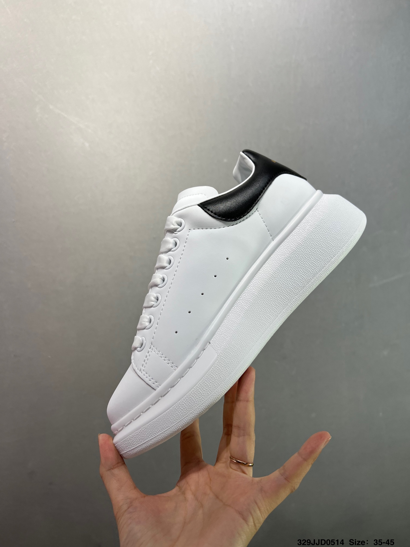 Alexander McQueen Oversized Sole Leather Sneakers - White/Black Accent 4 i1747147785765 9757 0 2