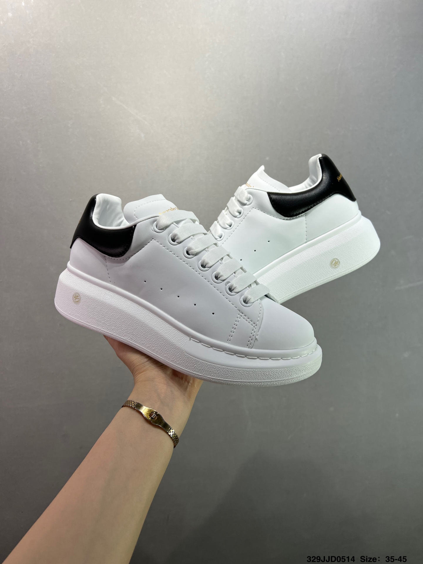 Alexander McQueen Oversized Sole Leather Sneakers - White/Navy 8 i1747147787340 6344 0 7