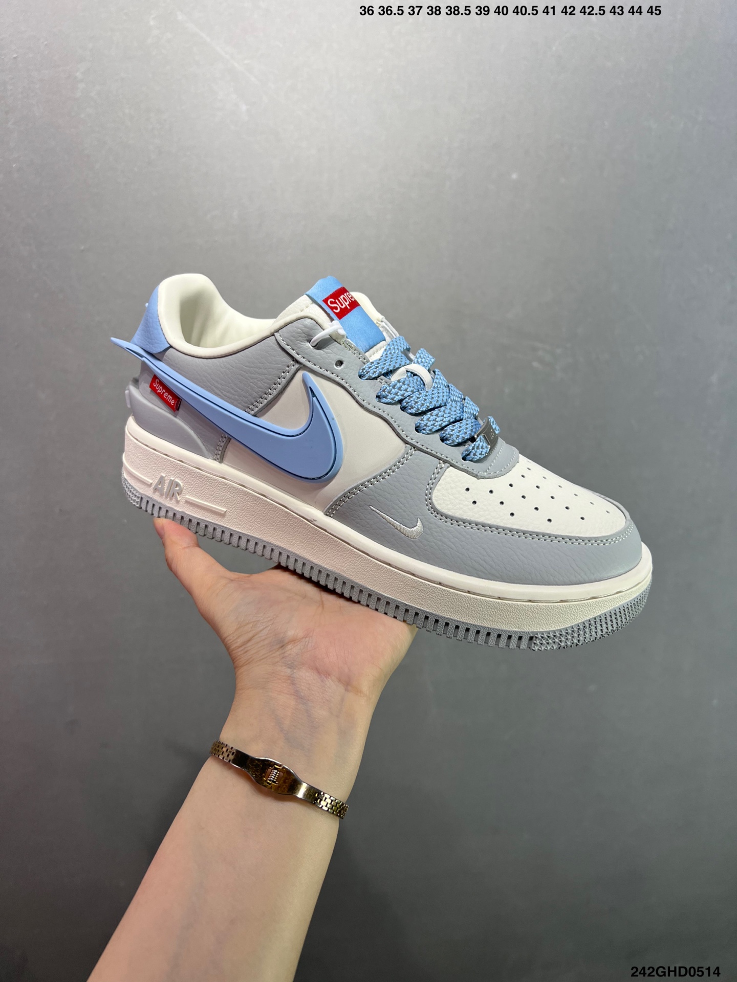 Nike Air Force 1 Low Supreme Collaboration - Premium Comfort & Style 3 i1747150805612 5430 0 1