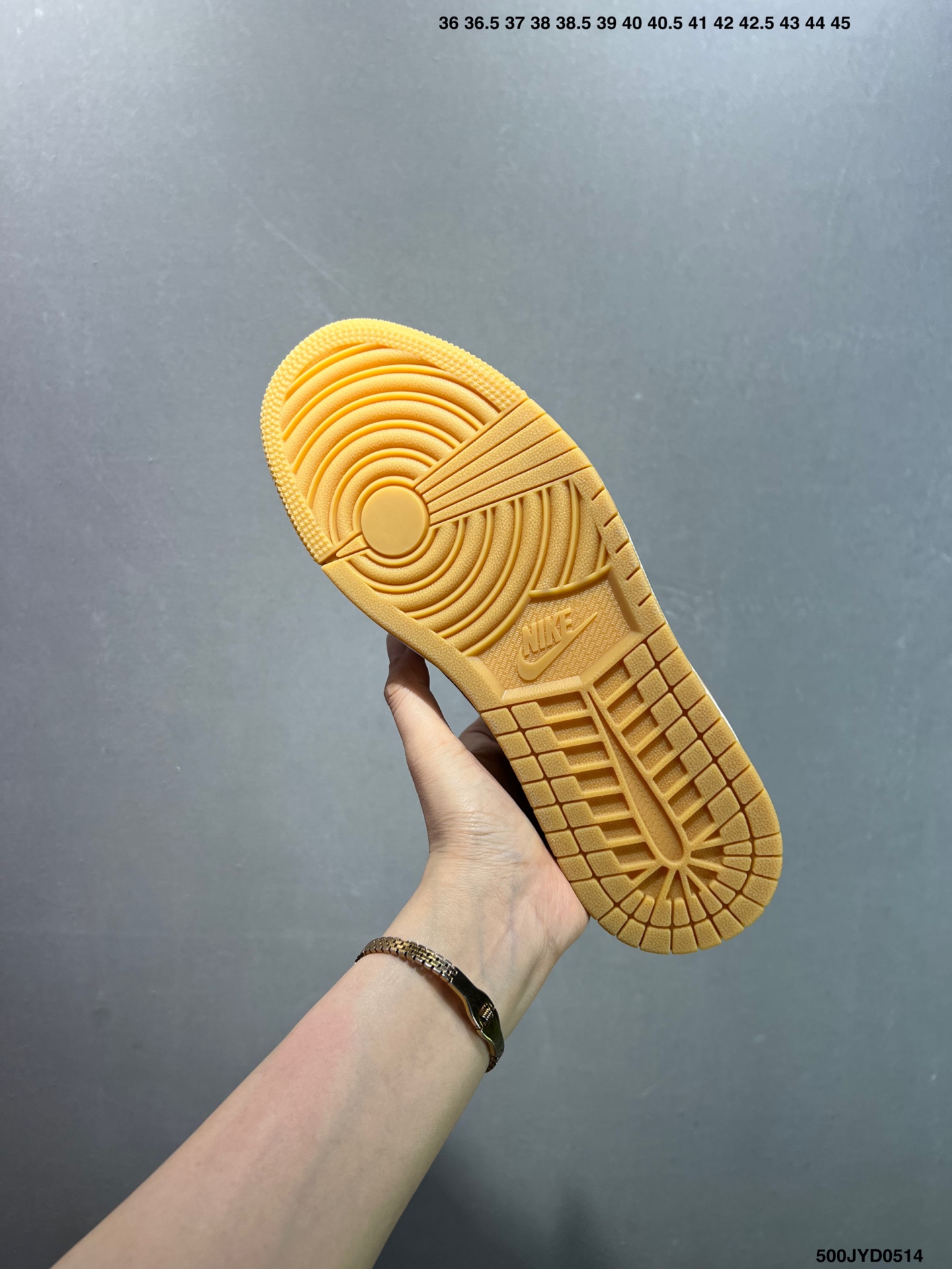 Air Jordan 1 Reverse Mocha Low-Top Sneakers 8 i1747151170828 8129 0 6