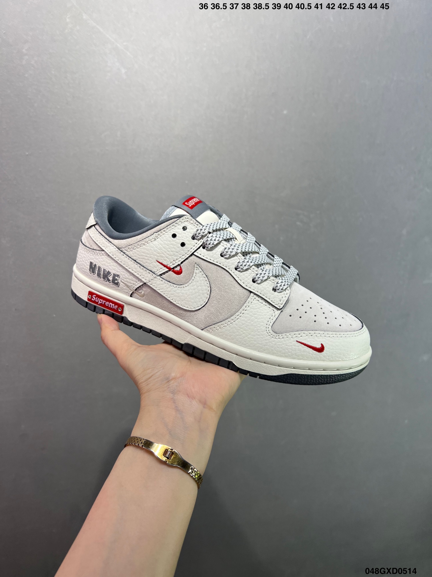 Nike Dunk Low Custom Sneakers - Supreme Collaboration - Limited Edition 3 i1747151362563 9816 0 1