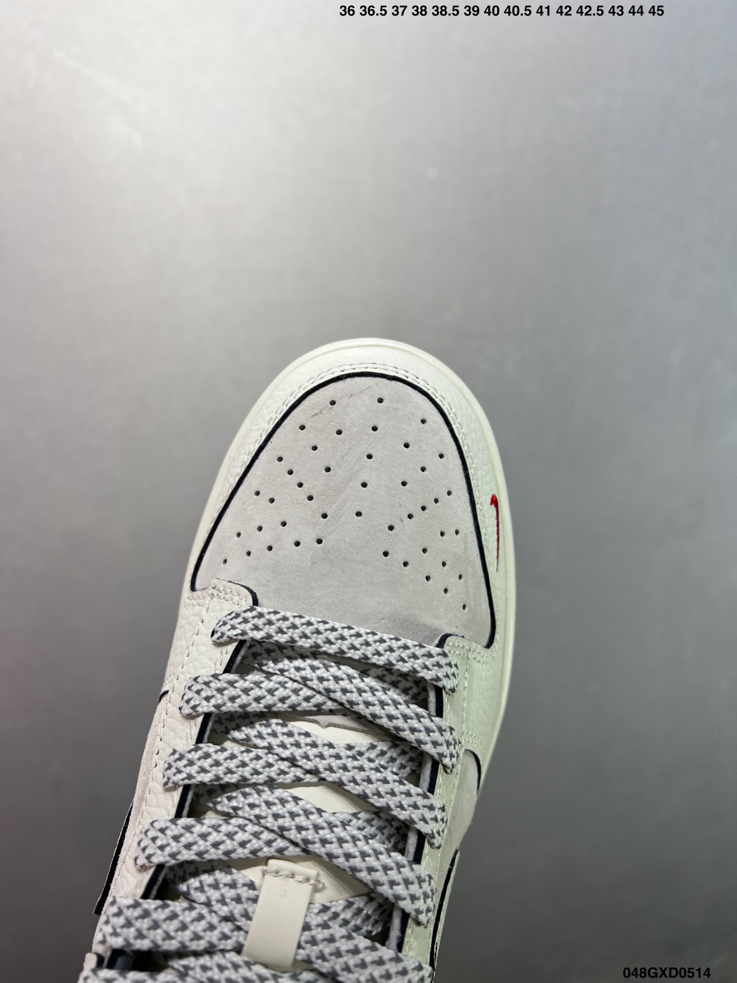 Nike Dunk Low Custom Sneakers - Supreme Collaboration - Limited Edition 6 i1747151364564 4279 0 4