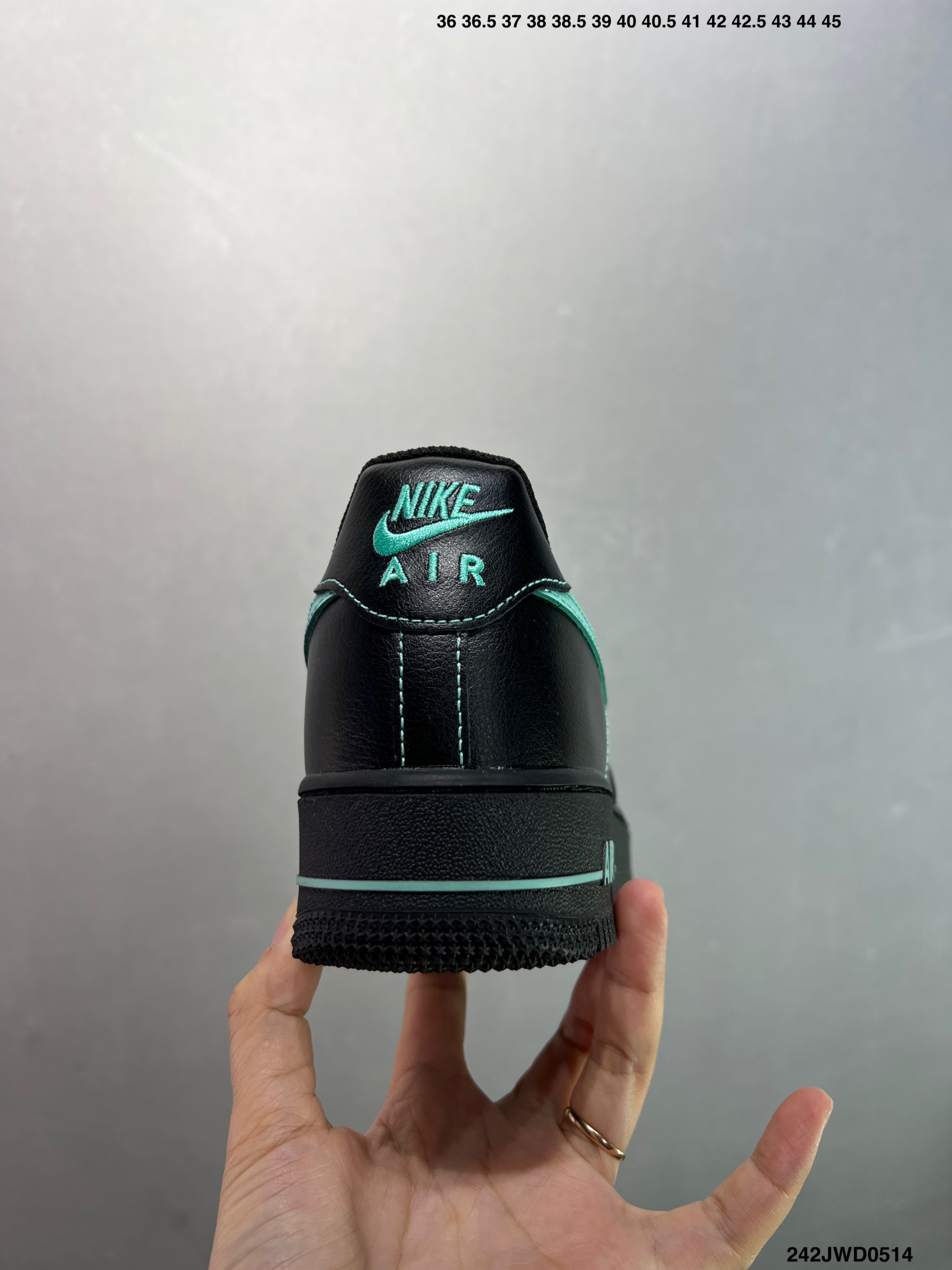 Nike Air Force 1 '07 Low Black Mint Foam HQ2037-001 5 i1747152676812 2043 0 3