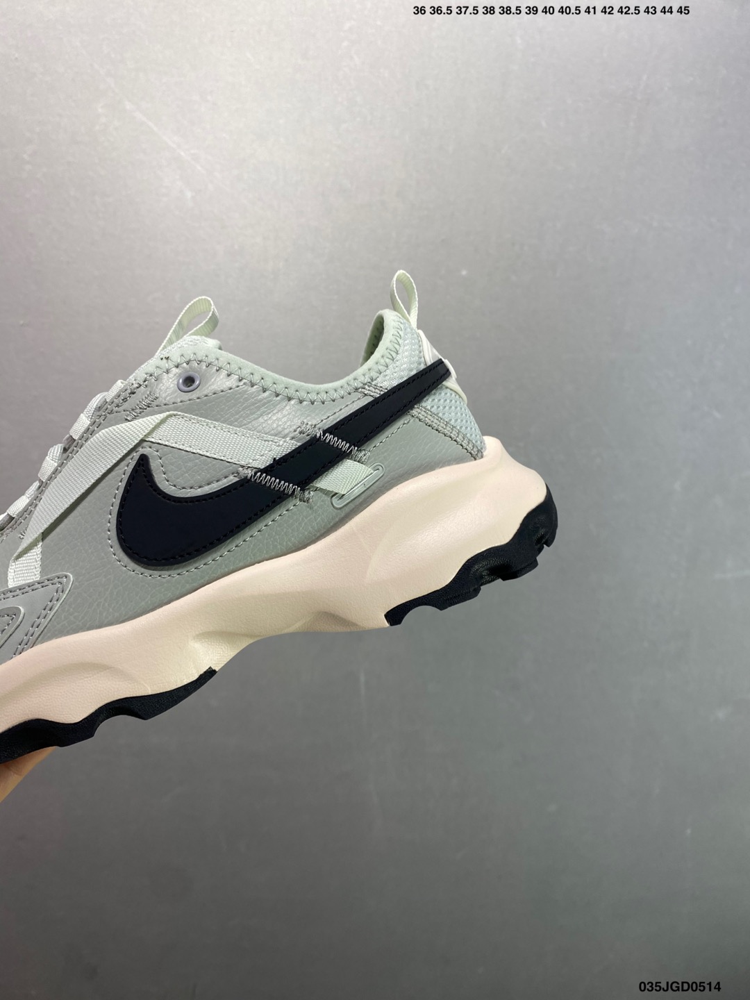Nike TC 7900 Women's Sneakers - Stylish, Comfortable, and Durable 7 i1747153933459 5104 0 5