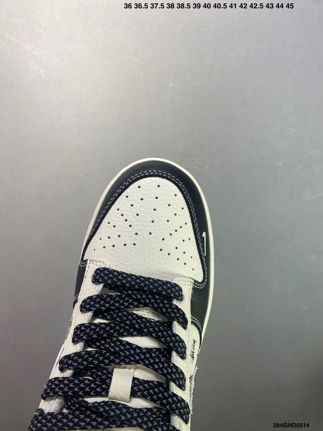 Nike SB Dunk Low x Stüssy Collab Sneakers with Deconstructed Lace Design 6 i1747154454645 2534 0 4