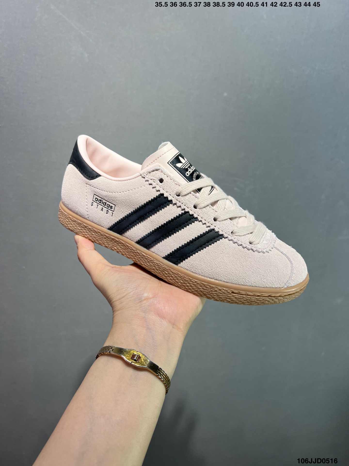 供货价:120💰『高瑞莆田鞋』星选安福优品,得物APP同步款,顺丰包邮得物1:1面单,下单赠送精美礼品🎁
✅Adidas Originals Stadt 阿迪达斯 舒适百搭 防滑耐磨 低帮 板鞋
货号:JI6344
尺码:35.5 36 36.5 37 38 38.5 39 40 40.5 41 42 42.5 43 44 45 ID：106JJD0516