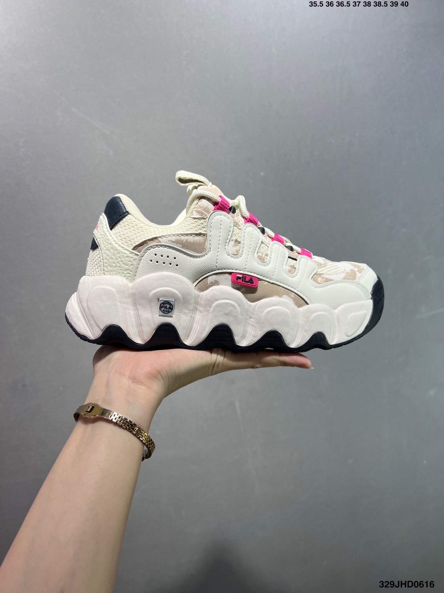 💰130 ✅Etudes x FILA斐乐 织物合成革TPU 圆头系带厚底 减震耐磨 低帮 复古休闲鞋 货号:F12W412101FSR 尺码:35.5 36 36.5 37.5 38 38.5 39 40 40.5 41 42 42.5 43 44 ID:329JHD0616