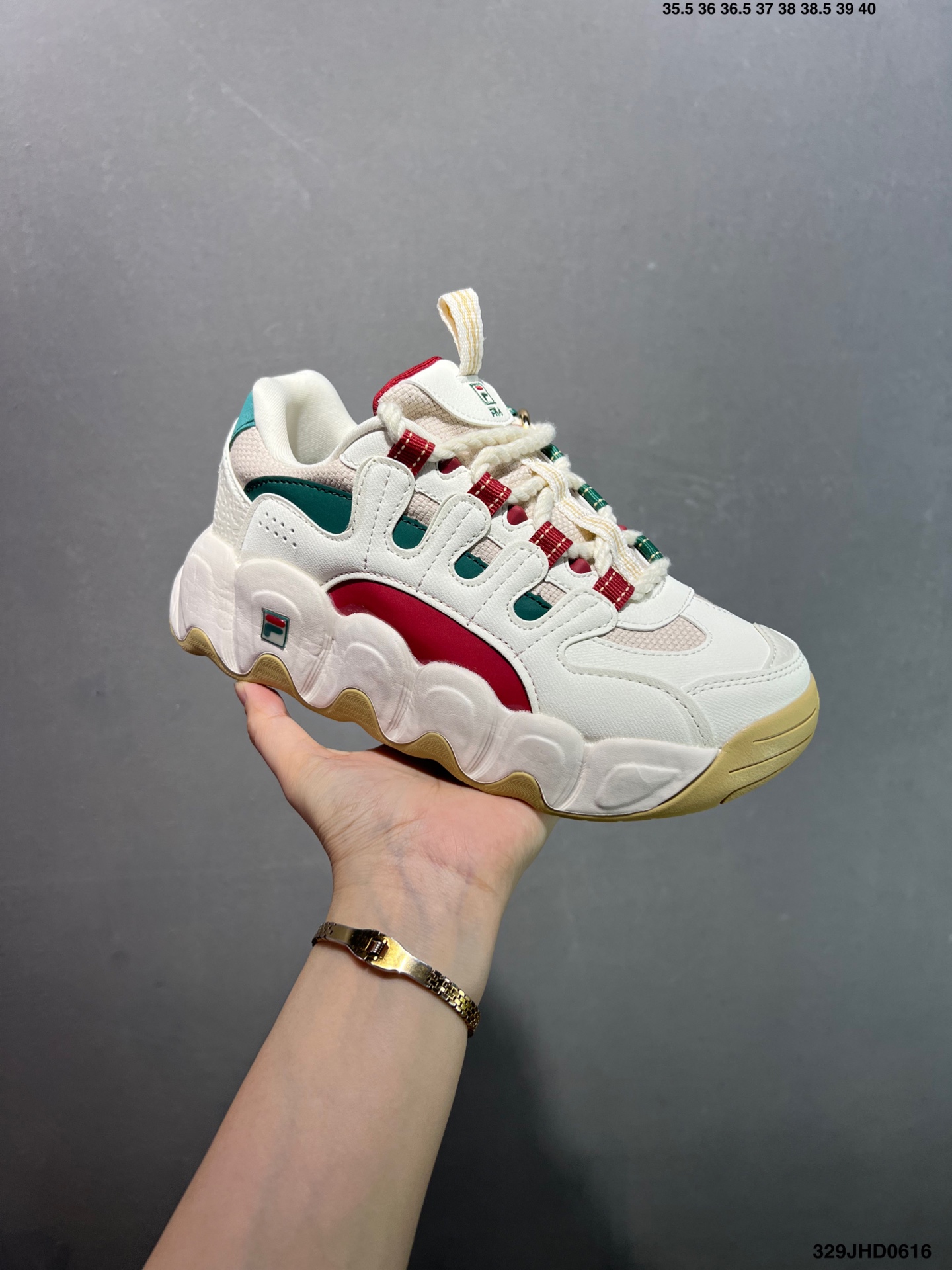 🈴️💰130 ✅Etudes x FILA斐乐 织物合成革TPU 圆头系带厚底 减震耐磨 低帮 复古休闲鞋 货号:F12W412101FSR 尺码:35.5 36 36.5 37.5 38 38.5 39 40 40.5 41 42 42.5 43 44 ID:329JHD0616