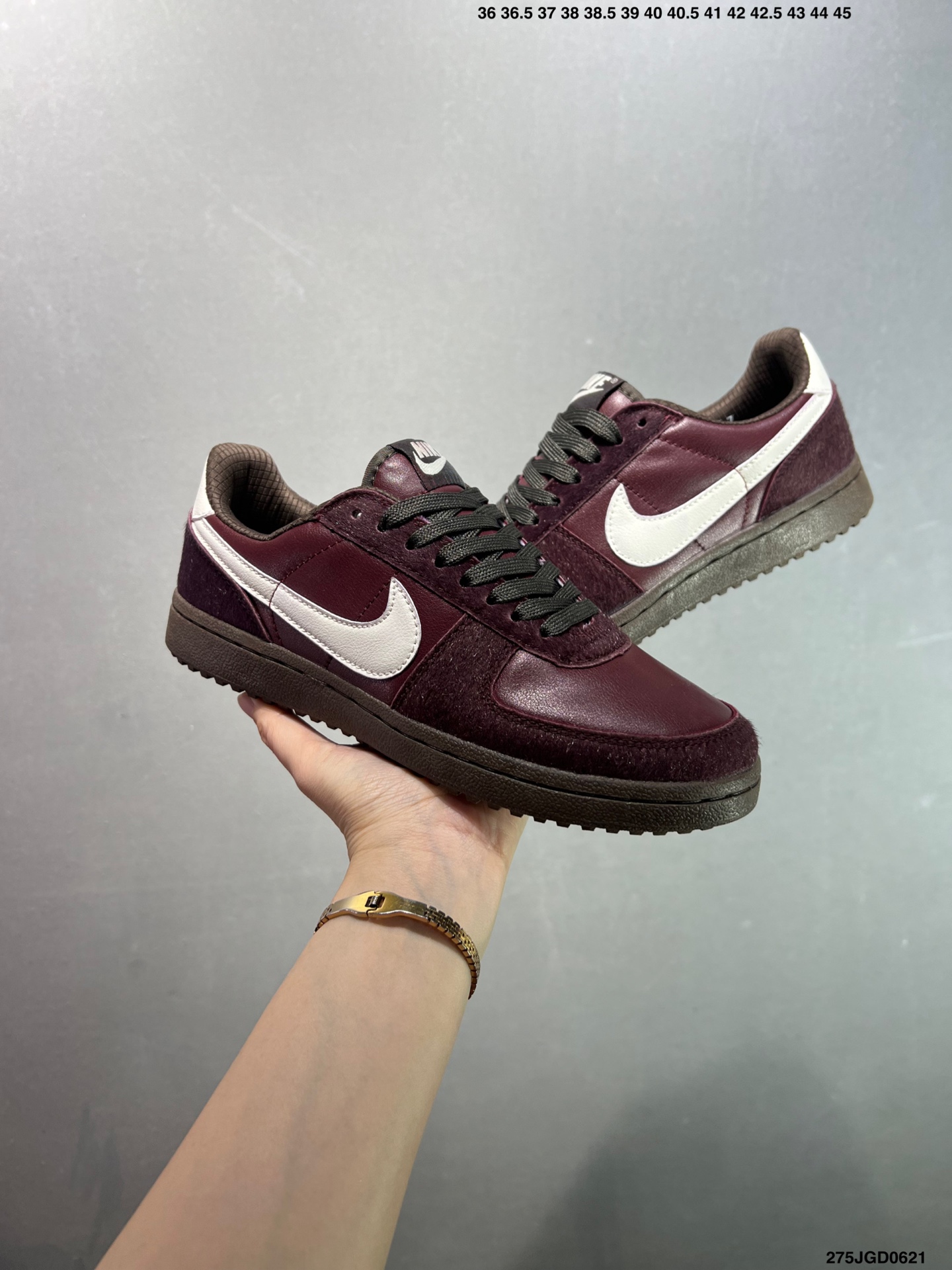 💰170
✅Nike WMNS NIKE FIELD GENERAL复古单品
公司级Nike FELD GENERAL 耐磨透气 低帮 复古篮球鞋 男女同款
货号：FZ5593 001
尺码：36 36.5 37.5 38 38.5 39 40 40.5 41 42 42.5 43 44 45
ID：275JGD0621