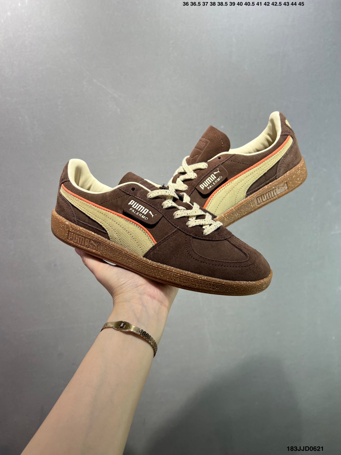 💰150 
✅Puma Palermo Special复古单品
彪马 防滑耐磨低帮德训板鞋
货号:398382-02
尺码:36 37 37.5 38 38.5 39 40 40.5 41 42 42.5 43 44 45
ID:183JJD0621