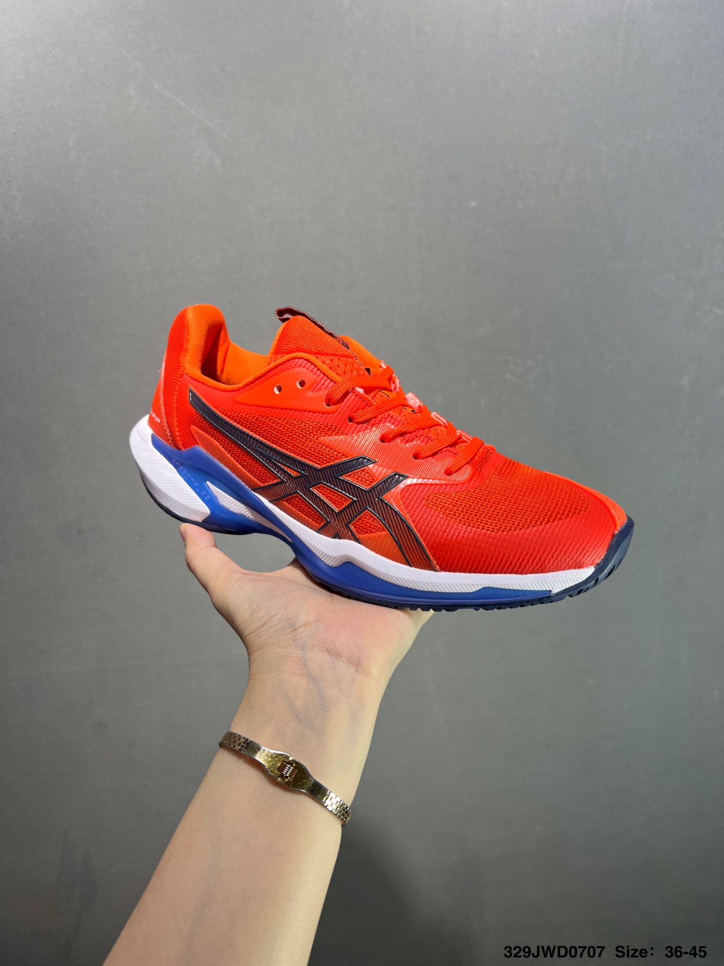 🈴️💰160
公司级✅Asics Solution Speed FF 3
亚瑟士轻量速度型网球鞋 DYNAWRAP 技术可提升稳定性 FLYTEFOAM 科技打造轻量缓冲组件 FLYTEFOAM Propel 技术鞋垫可提升吸震与回弹效果 TWISSTRUS 技术可提升速度与变向奔跑动作ASICSGRIP 科技可提升在球场上的抓地力 后足 GEL 缓冲科技可提供出色的避震效果AHAR 橡胶可提升耐用性 
货号：1042A136-405
尺码：39 40 40.5 41 42 42.5 43 44 45
ID：329JWD0707