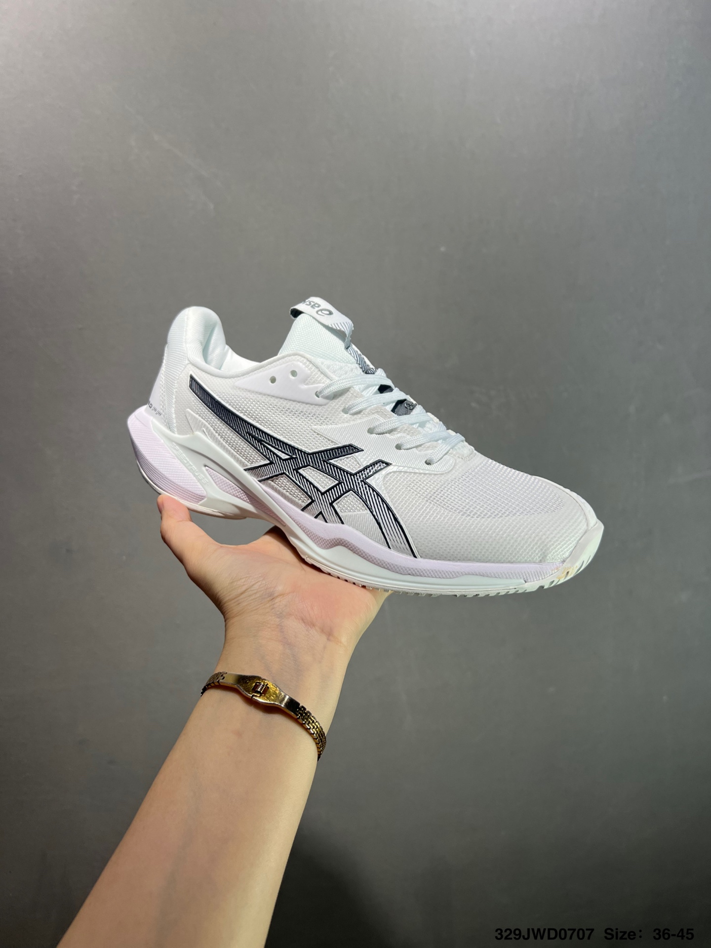 🈴️💰160
公司级✅Asics Solution Speed FF 3
亚瑟士轻量速度型网球鞋 DYNAWRAP 技术可提升稳定性 FLYTEFOAM 科技打造轻量缓冲组件 FLYTEFOAM Propel 技术鞋垫可提升吸震与回弹效果 TWISSTRUS 技术可提升速度与变向奔跑动作ASICSGRIP 科技可提升在球场上的抓地力 后足 GEL 缓冲科技可提供出色的避震效果AHAR 橡胶可提升耐用性 
货号：1042A136-405
尺码：39 40 40.5 41 42 42.5 43 44 45
ID：329JWD0707