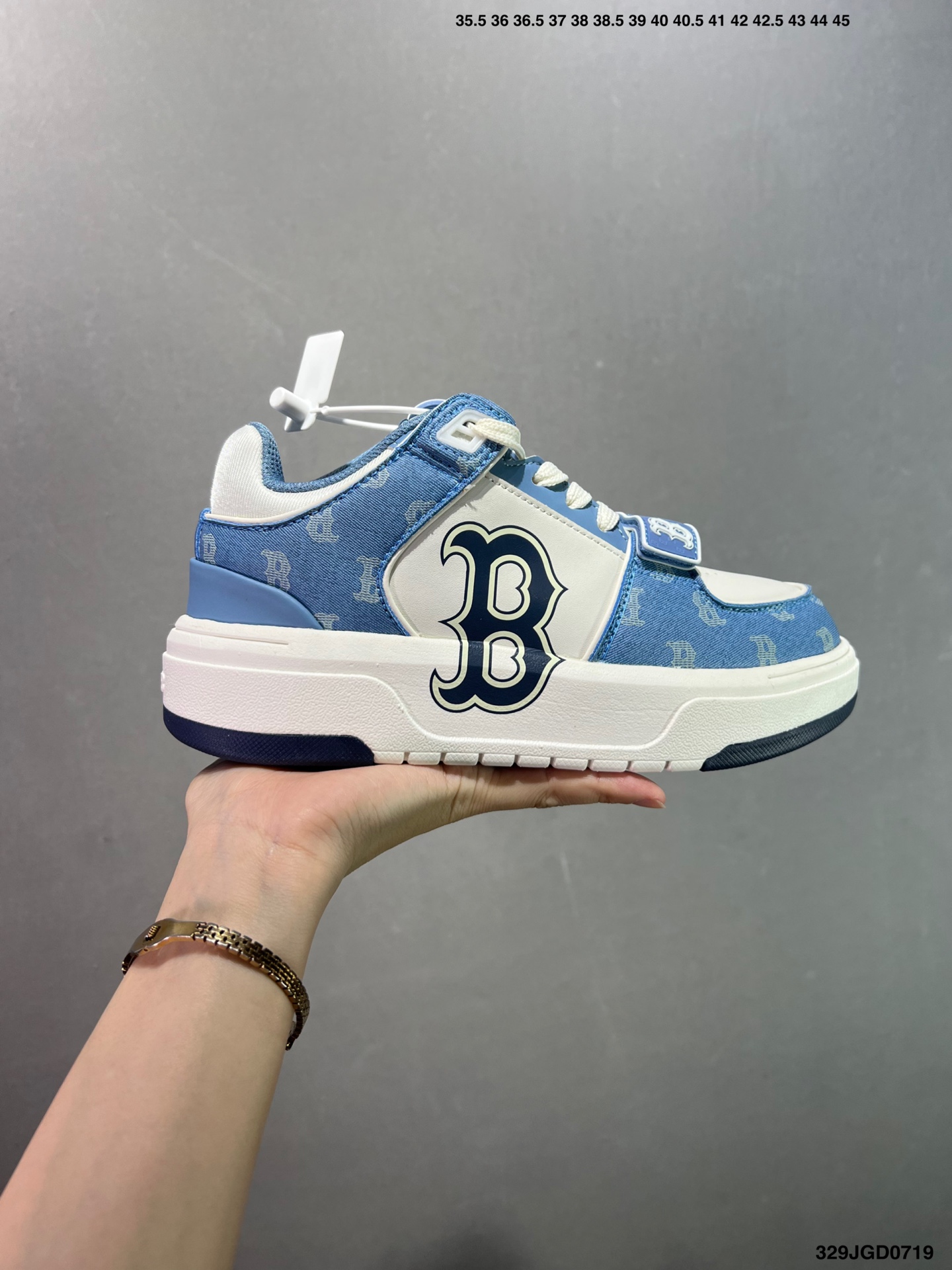 💰120 ✅MLB Chunky Liner 纽约洋基队 舒适百搭 增高减震耐磨 复古老花潮流 中帮 板鞋 货号:3ASXLMB3N-50BKS 尺码:35.5 36 36.5 37.5 38 38.5 39 40 40.5 41 42 42.5 43 44 ID:329JGD0719