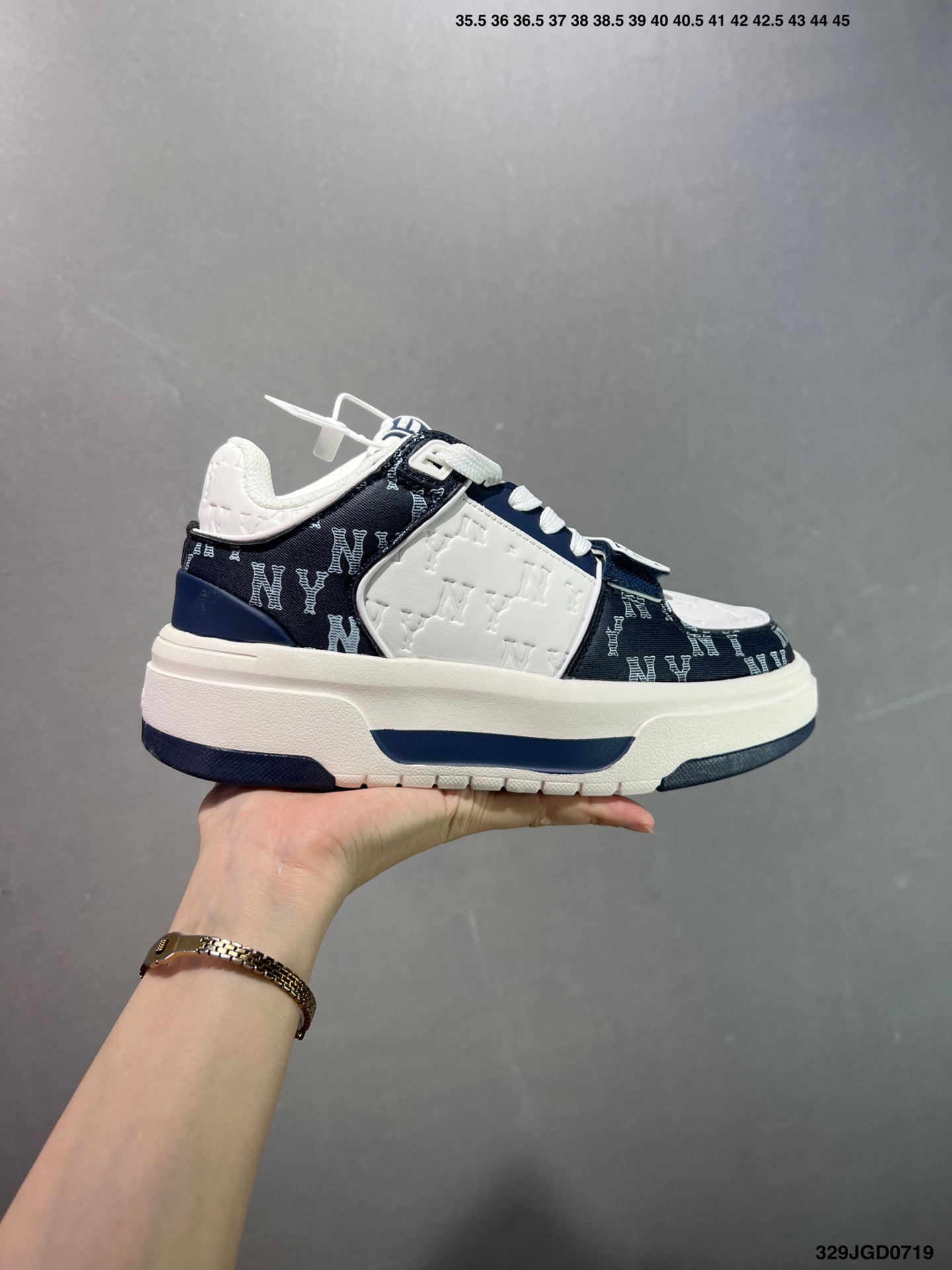 💰120 ✅MLB Chunky Liner 纽约洋基队 舒适百搭 增高减震耐磨 复古老花潮流 中帮 板鞋 货号:3ASXLMB3N-50BKS 尺码:35.5 36 36.5 37.5 38 38.5 39 40 40.5 41 42 42.5 43 44 ID:329JGD0719