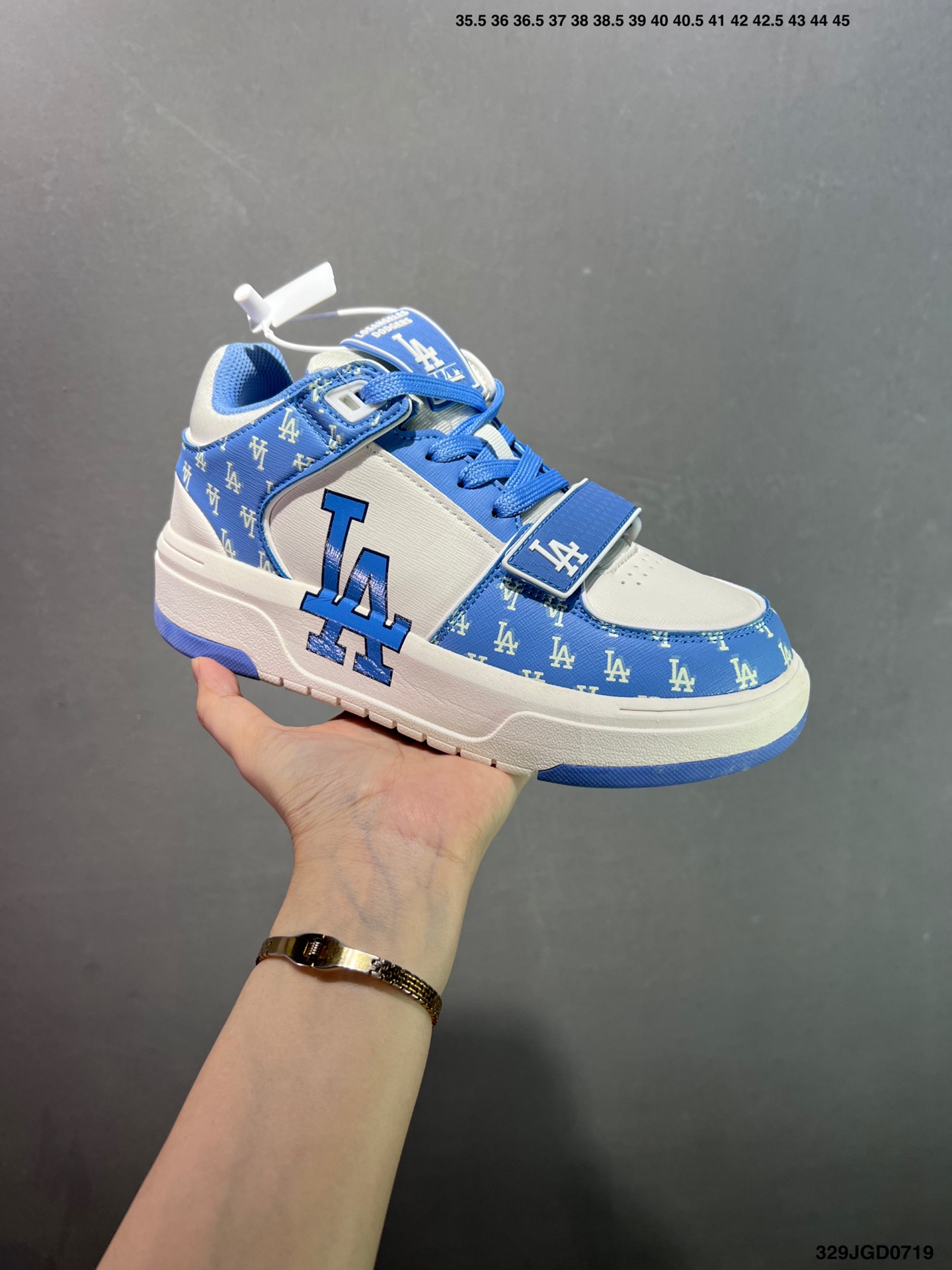 🈴️💰120 ✅MLB Chunky Liner 纽约洋基队 舒适百搭 增高减震耐磨 复古老花潮流 中帮 板鞋 货号:3ASXLMB3N-50BKS 尺码:35.5 36 36.5 37.5 38 38.5 39 40 40.5 41 42 42.5 43 44 ID:329JGD0719