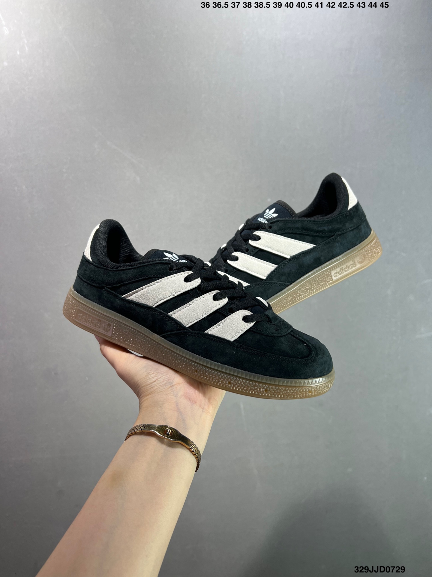 🈴️💰110 ✅Ad HANDBALL SPEZIAL ST复古单品 阿迪达斯经典款复古休闲板鞋 #原厂原档案开发出品 皮料切割干净无任何毛边 鞋型细节完美 超高清洁度 货号：JI2607 尺码：36 36.5 37 38 38.5 39 40 40.5 41 42 42.5 43 44 45 ID：329JJD0729