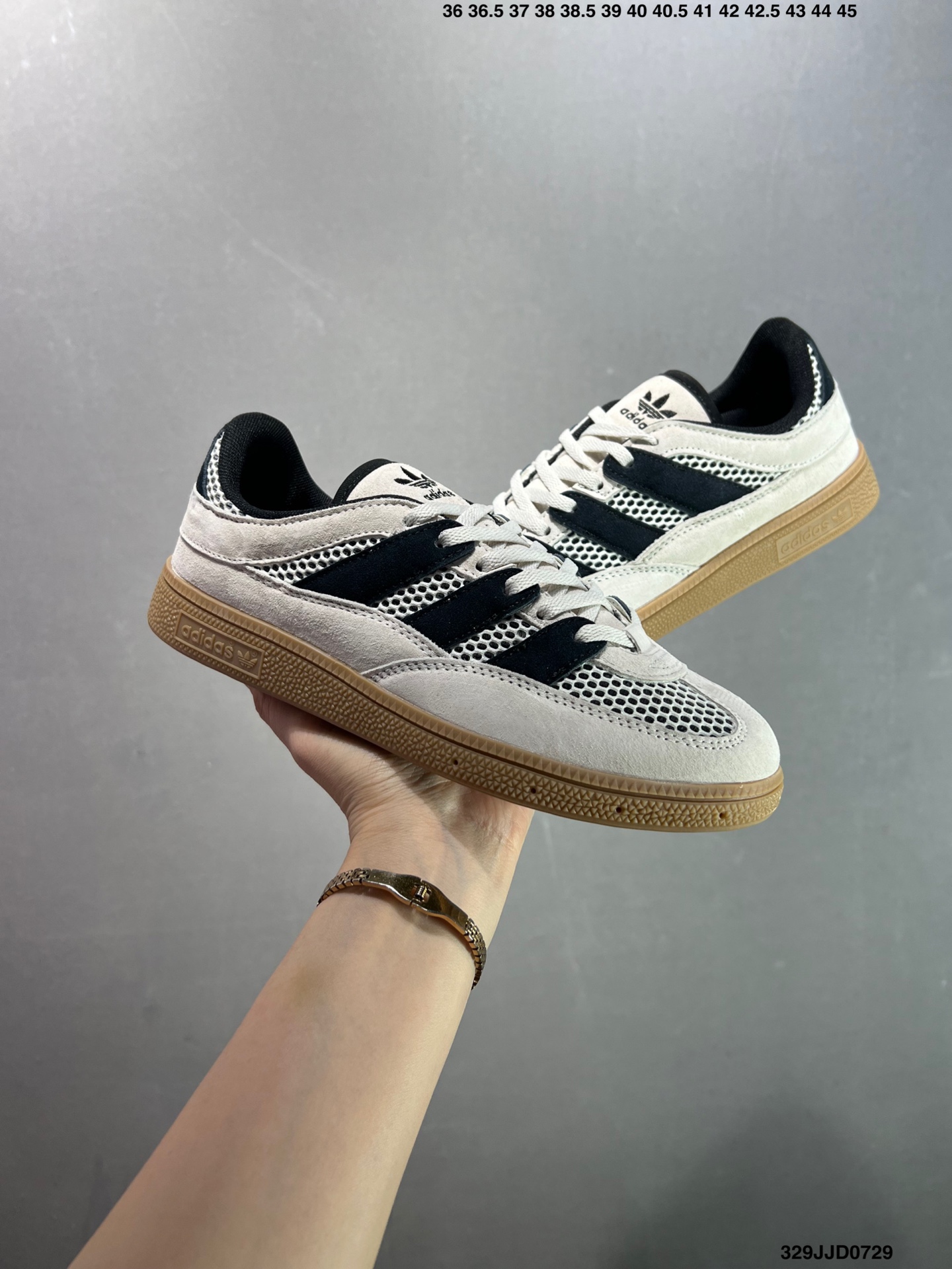 🈴️💰110 ✅Ad HANDBALL SPEZIAL ST复古单品 阿迪达斯经典款复古休闲板鞋 #原厂原档案开发出品 皮料切割干净无任何毛边 鞋型细节完美 超高清洁度 货号：JI2607 尺码：36 36.5 37 38 38.5 39 40 40.5 41 42 42.5 43 44 45 ID：329JJD0729