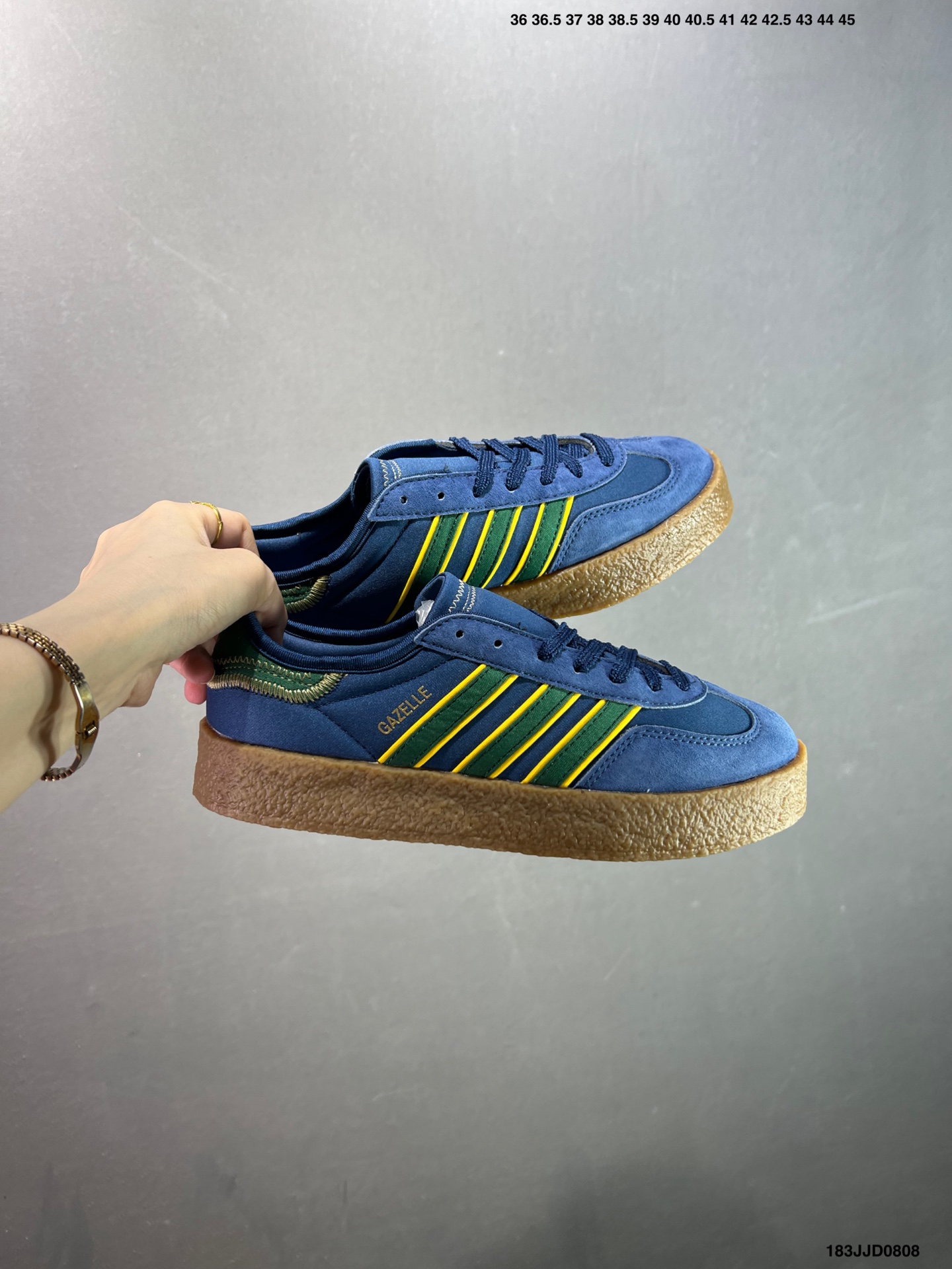 🈴️💰160
✅CLOT x Adidas Originals Gazelle BY EC 舒适百搭 防滑耐磨 低帮 板鞋
货号：JR5410
尺码：36 36.5 37 38 38.5 39 40 40.5 41 42 42.5 43 44 45
编码：183JJD0808