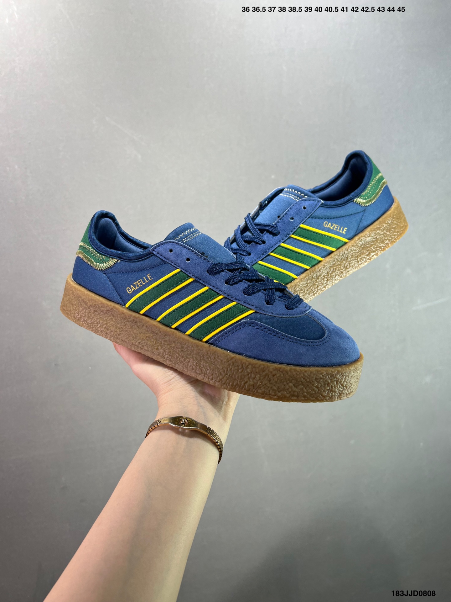 🈴️💰160
✅CLOT x Adidas Originals Gazelle BY EC 舒适百搭 防滑耐磨 低帮 板鞋
货号：JR5410
尺码：36 36.5 37 38 38.5 39 40 40.5 41 42 42.5 43 44 45
编码：183JJD0808