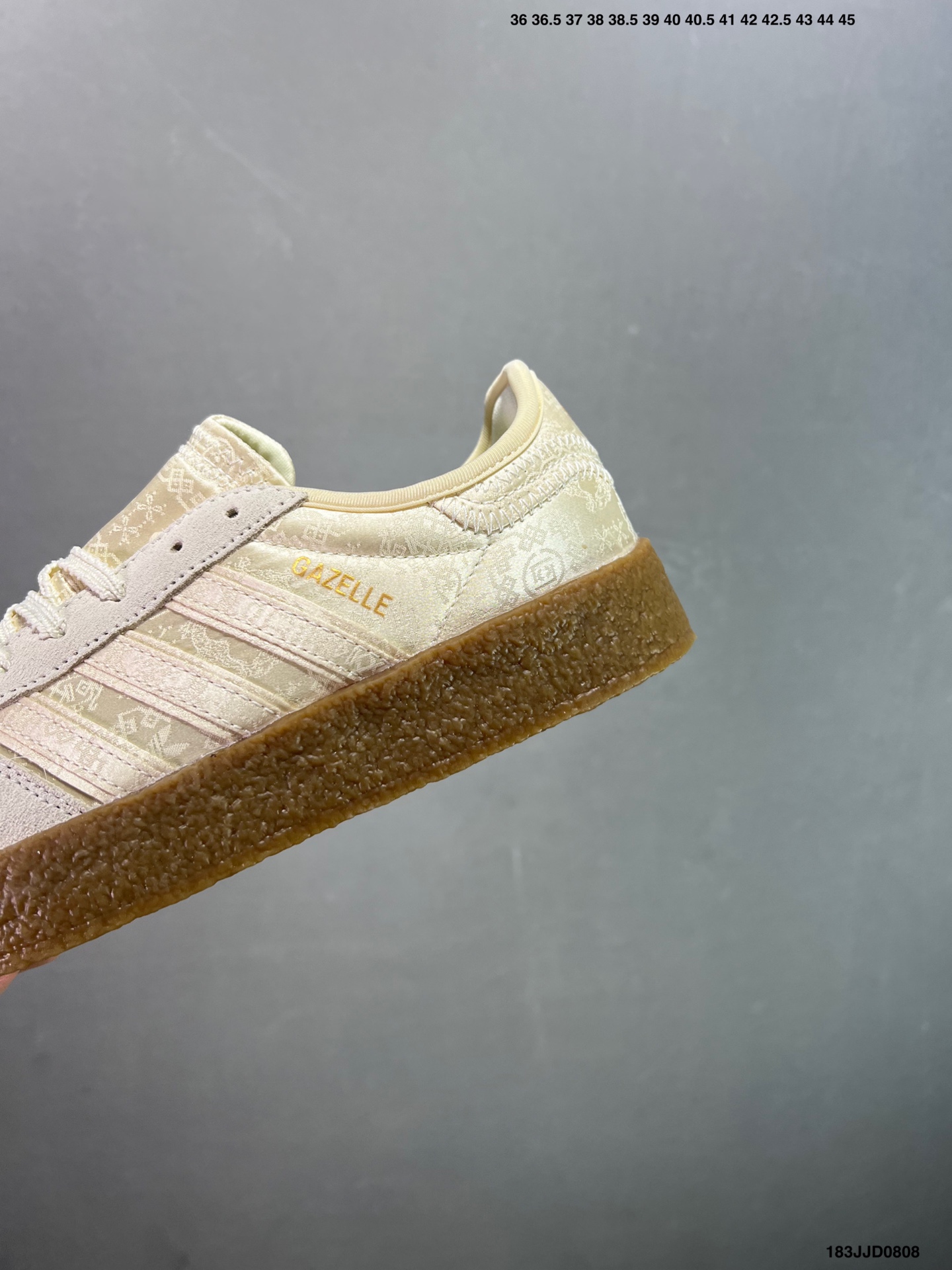 🈴️💰160
✅CLOT x Adidas Originals Gazelle BY EC 舒适百搭 防滑耐磨 低帮 板鞋
货号：JR5410
尺码：36 36.5 37 38 38.5 39 40 40.5 41 42 42.5 43 44 45
编码：183JJD0808