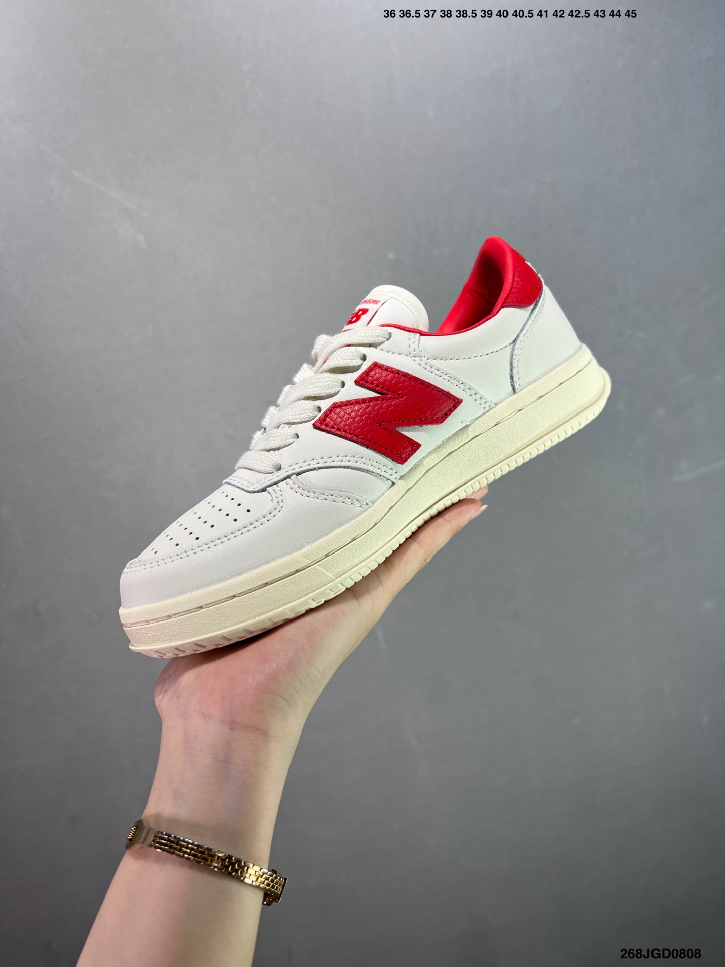 💰160
✅Aime Leon Dore x New Balance NB500系列 舒适百搭低帮休闲板鞋 CT500AD1
#鞋款微翘式鞋头设计，响应灵活，保护脚趾。鞋面运用简洁的色彩进行搭配，缔造简洁利落外观和出众脚感。另外后跟做了贴合脚踝曲线处理，穿着不磨脚。
尺码：36 37 37.5 38 38.5 39 40 40.5 41 42 42.5 43 44 44.5 45 
ID：268JGD0808