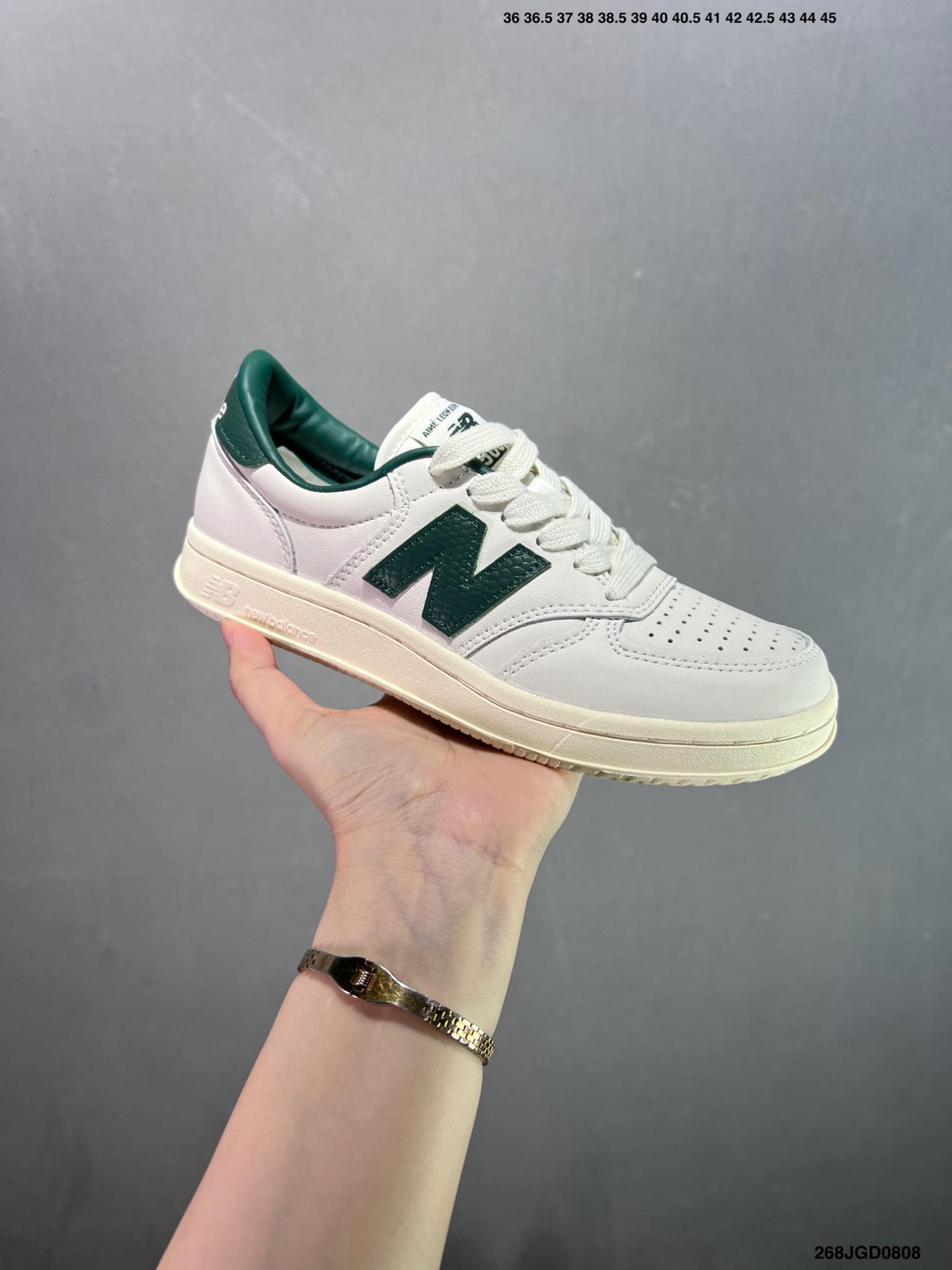 💰160
✅Aime Leon Dore x New Balance NB500系列 舒适百搭低帮休闲板鞋 CT500AD1
#鞋款微翘式鞋头设计，响应灵活，保护脚趾。鞋面运用简洁的色彩进行搭配，缔造简洁利落外观和出众脚感。另外后跟做了贴合脚踝曲线处理，穿着不磨脚。
尺码：36 37 37.5 38 38.5 39 40 40.5 41 42 42.5 43 44 44.5 45 
ID：268JGD0808