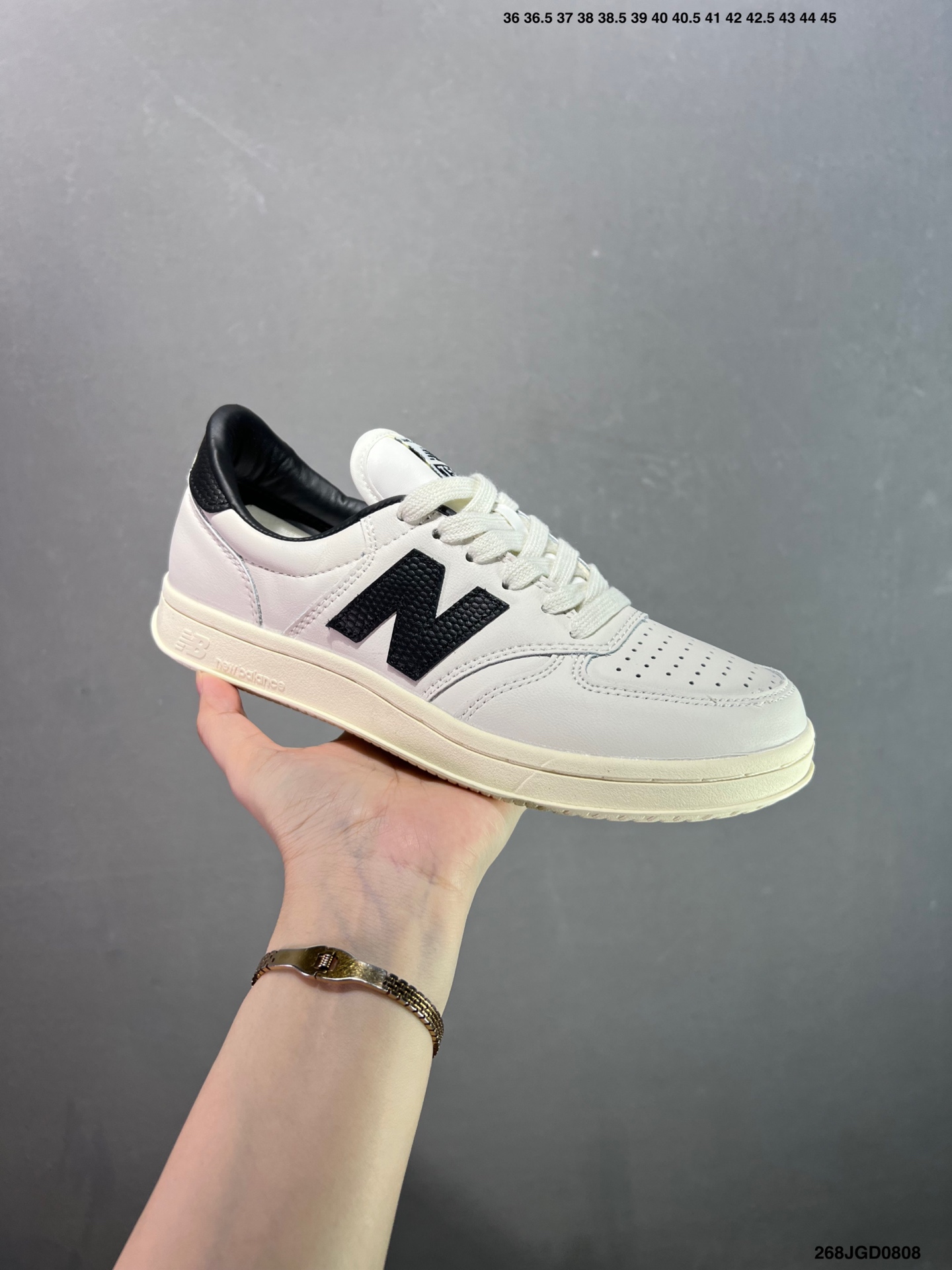 💰160
✅Aime Leon Dore x New Balance NB500系列 舒适百搭低帮休闲板鞋 CT500AD1
#鞋款微翘式鞋头设计，响应灵活，保护脚趾。鞋面运用简洁的色彩进行搭配，缔造简洁利落外观和出众脚感。另外后跟做了贴合脚踝曲线处理，穿着不磨脚。
尺码：36 37 37.5 38 38.5 39 40 40.5 41 42 42.5 43 44 44.5 45 
ID：268JGD0808