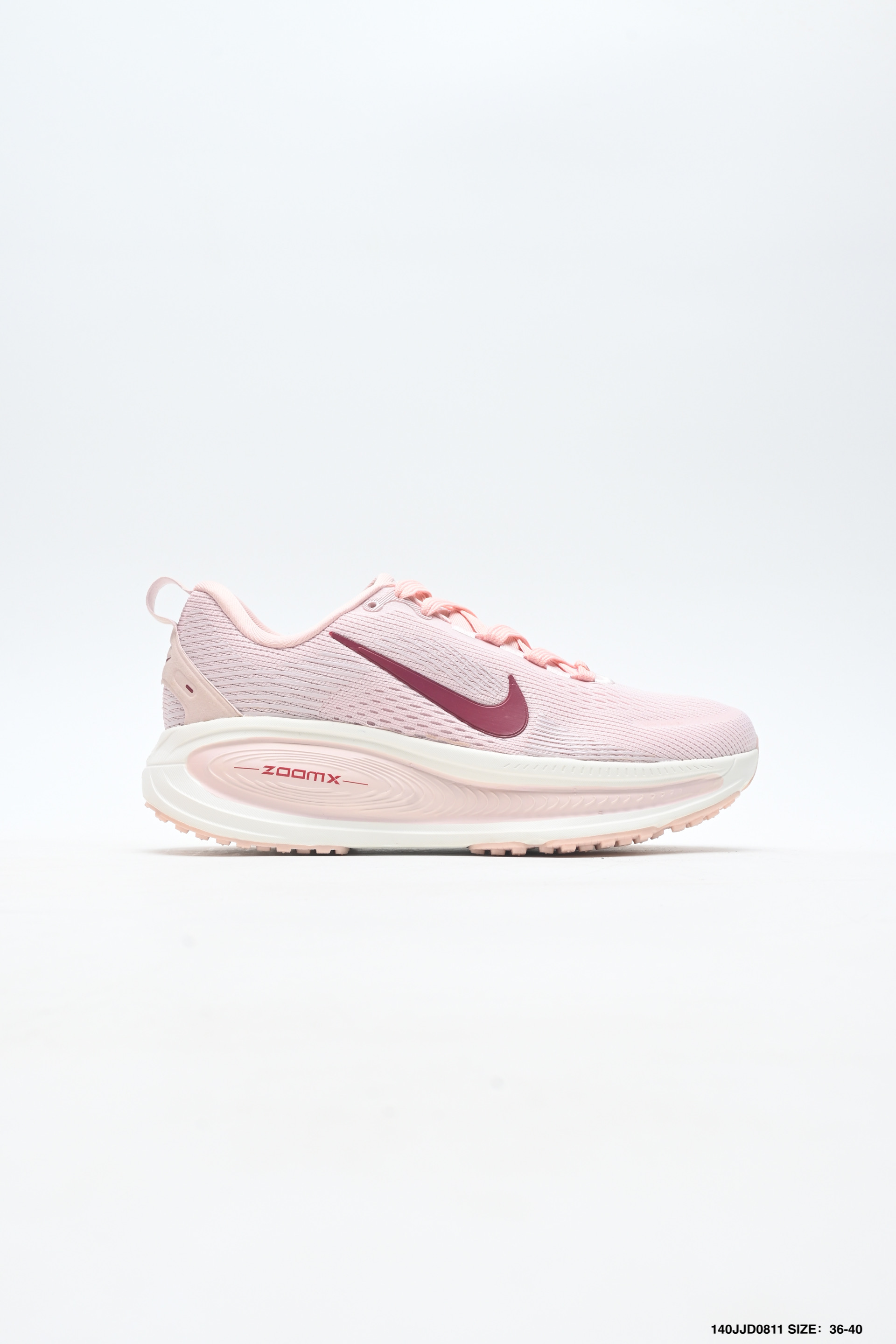 💰210
✅NK Air Zoo Voero 18 轻便舒适公路跑步鞋 H6803-001 质感柔软 弹力充沛 助力一路畅跑 乐享不停 厚实泡绵缔造舒适的回弹效果 铸就出色跑步表现 该鞋款轻盈透气 带你步入舒适新境界 疾速刺激感和非凡舒适脚感交织 定能让跑者在迈步间找到渴望已久的跑步乐趣 自如掌控跑步节奏、配速和里程 足底缓震配置赋予双足柔软舒适感受 助你一路畅跑 缓震设计 在双足触地时有助提供舒适脚感 搭载性能出众的 ZooX 和 Cushon 泡绵 营造柔软舒适脚感 助你稳稳迈步 基于跑者反馈 简化中底设计 带来出色舒适感 SIZE：36 36.5 37.5 38 38.5 39 40
编码：140JJ0811