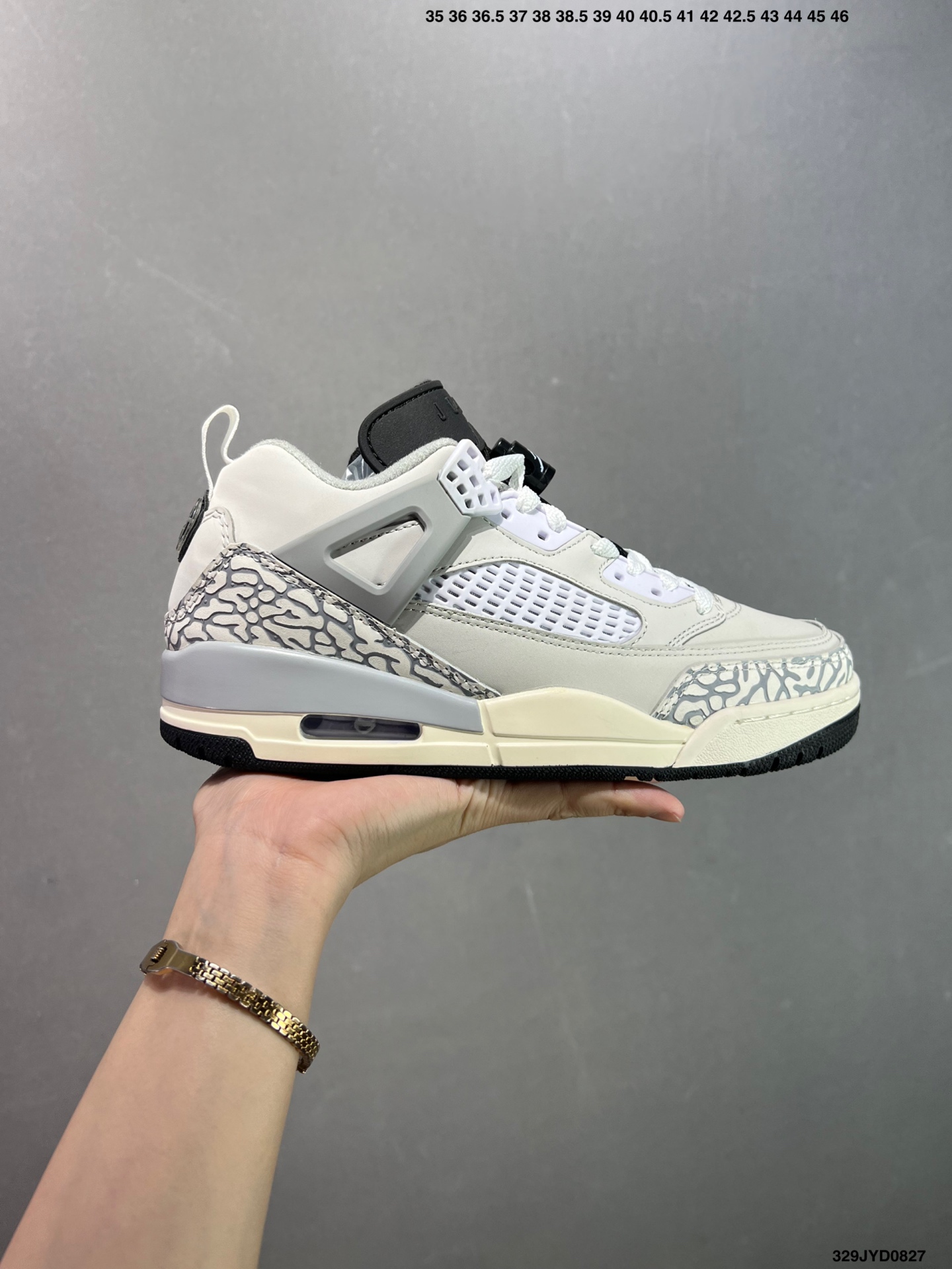 公司级✅Air Jordan Spizike Low “Year Of The Dragon” 国外X平台优先上线 防滑耐磨 低帮元素 外贸特供渠道批次 新配色不断更新开发 原装纸板楦头开发 独家私模八层组合大底 市场唯一正确版本 融入Ari Jordan 3流行和经典设计,打造鞋底和鞋面 两边穿插上Ari Jordan 4特色护脚腕 镶进Ari Jordan 5和Ari Jordan 6经典素材 完美结合潮流前沿和独树一格的大家风范 货号:FQ1869 ID:329JYD0827