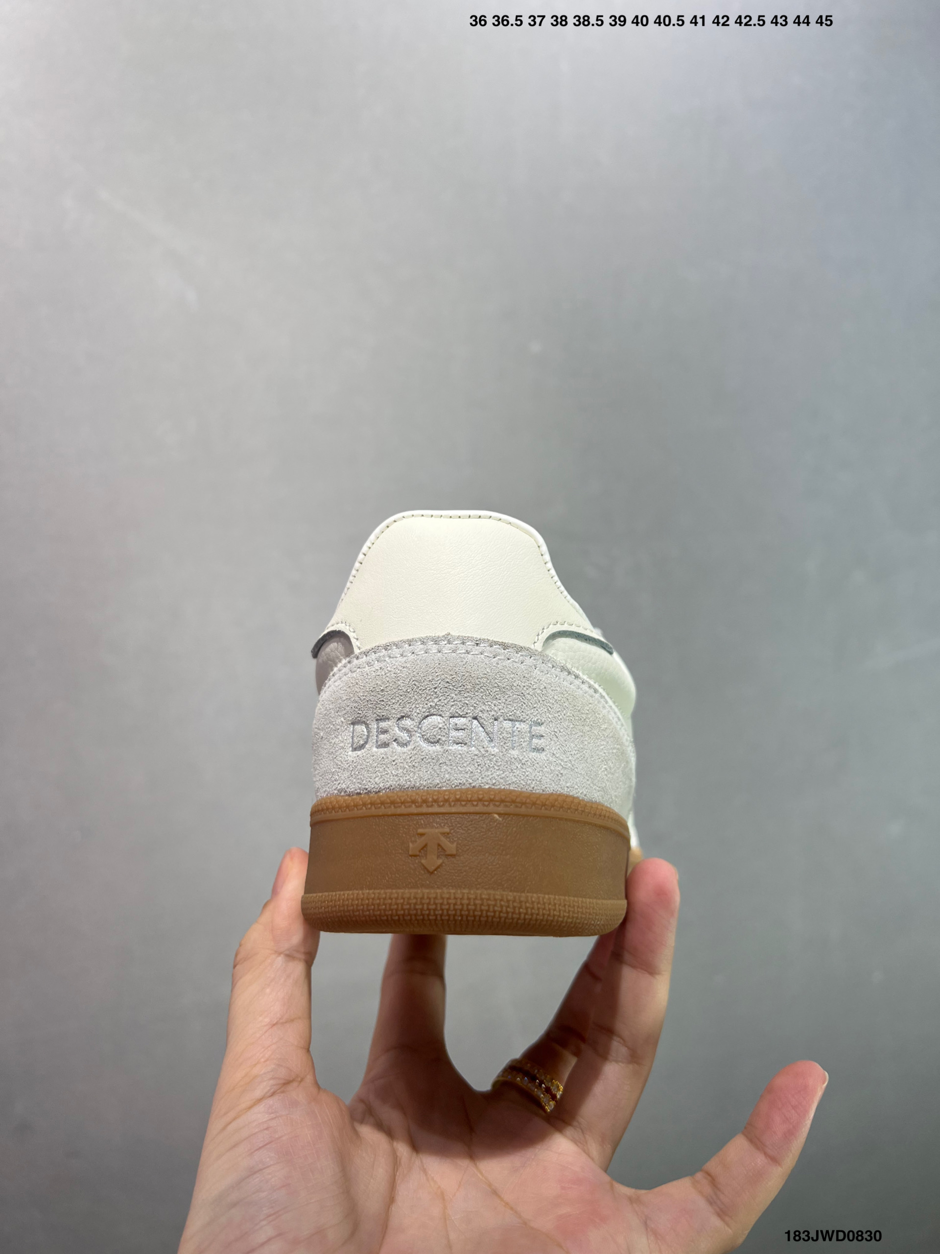 150 DESCENTE迪桑特CHRON系列男女同款CHRON复古运动休闲鞋 D4331LSN23