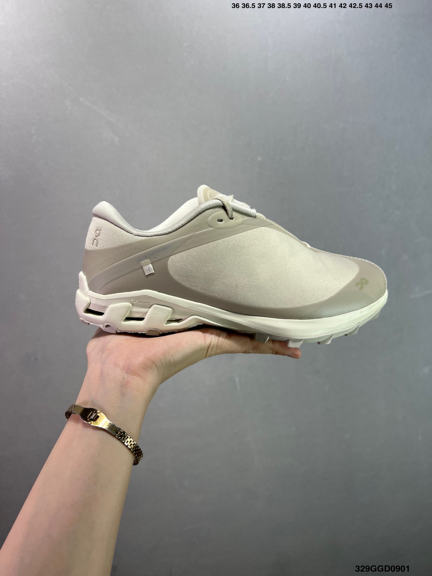 💰220 公司级✅On昂跑 Cloudventure Peak PAF系列低帮轻量舒适多功能休闲运动鞋 采用工程飞织网布组合再生聚酯纤维鞋面材质搭载独家隐藏速度中板 镂空CloudTec科技 泡棉缓震中底 黑科技跑出圈的时尚运动新宠 尺码:看图所示 ID:329GGD0901