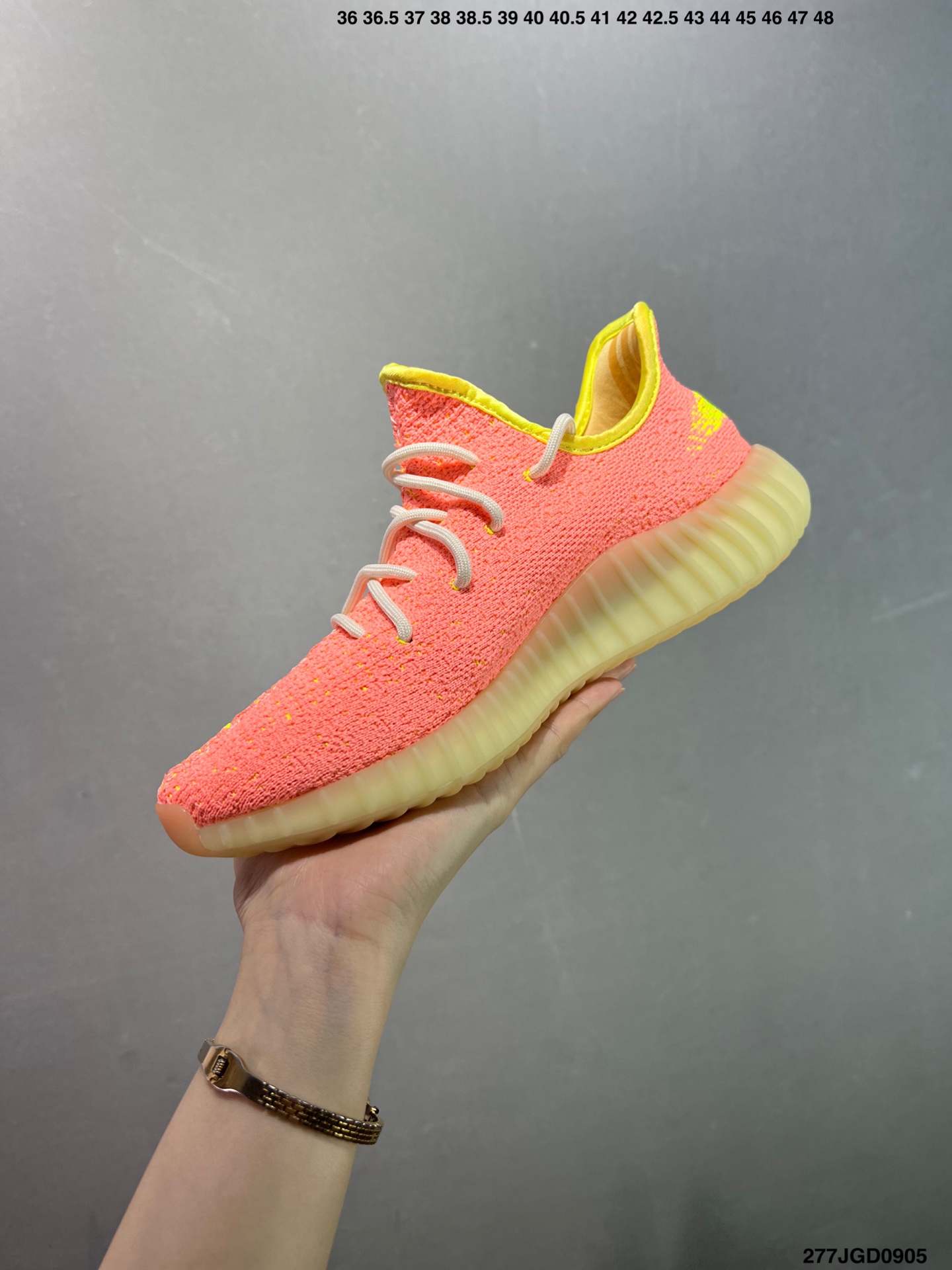 Adidas Yeezy 350 V2 原装配色 升级正确原装楦型开发纸版 完美鞋型Adidas Yeezy350V2终极性价比版本,很多人拿去充顶级货卖!无解的鞋型,鞋面鞋底材料也与顶级版本无太大差异!工厂理念很纯粹,就是让更多人花最低的价钱穿上好鞋 货号:CP9366 ID:277JGD0905