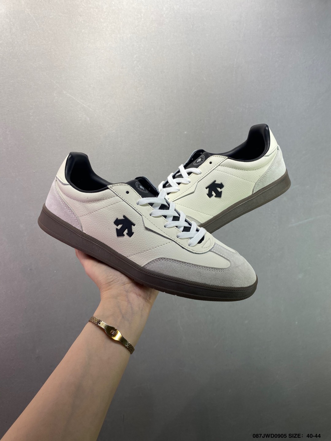 150 DESCENTE迪桑特CHRON系列男女同款CHRON复古运动休闲鞋 D4331LSN23