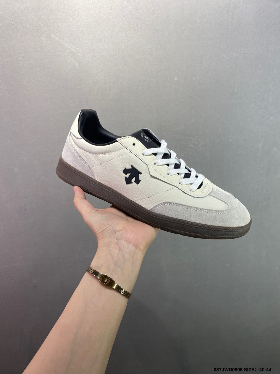 150 DESCENTE迪桑特CHRON系列男女同款CHRON复古运动休闲鞋 D4331LSN23