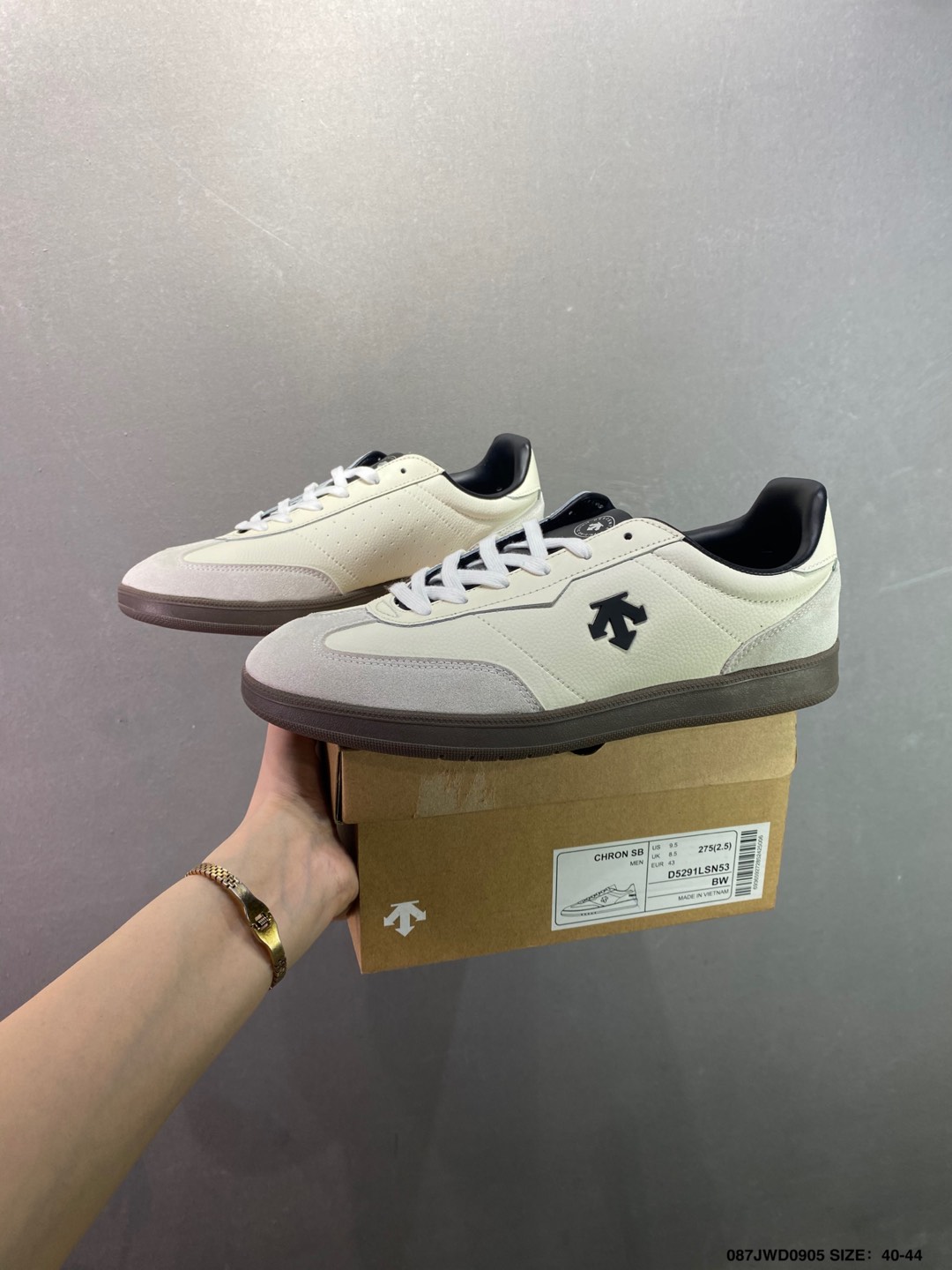 150 DESCENTE迪桑特CHRON系列男女同款CHRON复古运动休闲鞋 D4331LSN23