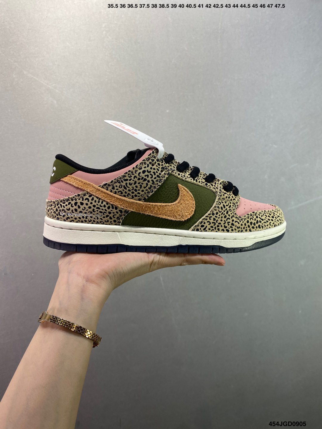 Nike Dunk SB Low Custom Skateboarding Shoe - Stylish, Comfortable, Durable 2 i1757010805490 2939 0 0