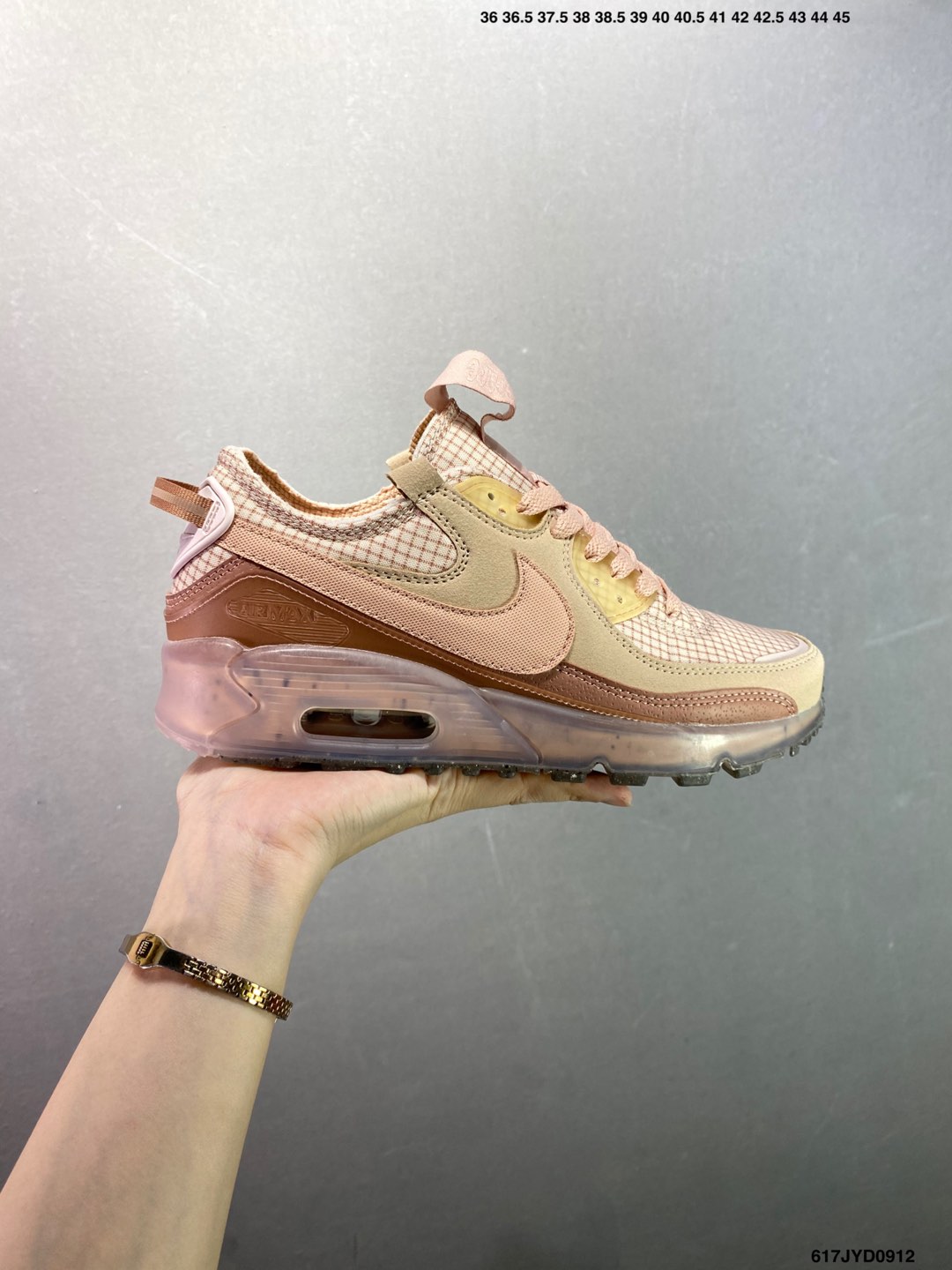 💰150 公司级✅NK Air Max Terrascape 90”Grey/University Red“山川地形系列经典复古百搭休闲运动气垫慢跑鞋DM0033-001 尺码：36 36.5 37.5 38 38.5 39 40 40.5 41 42 42.5 43 44 45 编码：617JYD0912