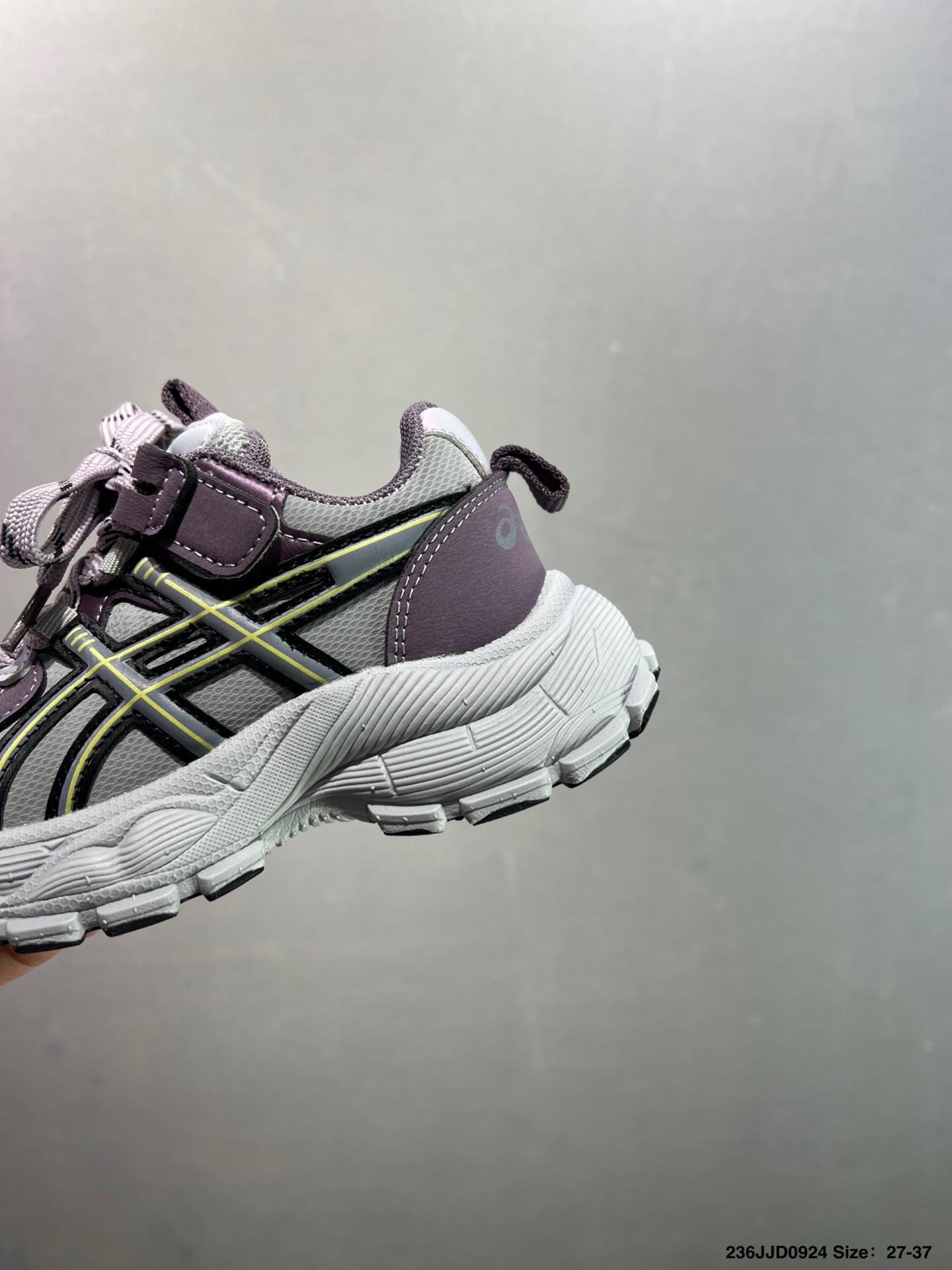 图片[2]-🈴️ 童鞋萌娃休闲鞋✅ASICS/亚瑟士 Tiger GEL-NYC户外越野休闲运动跑步鞋。#透气网眼鞋面配合部分合成革材质#采用全新AHAR+橡胶材质,更加耐磨. 货号：1201A789-125 尺码：27～37-选品中心